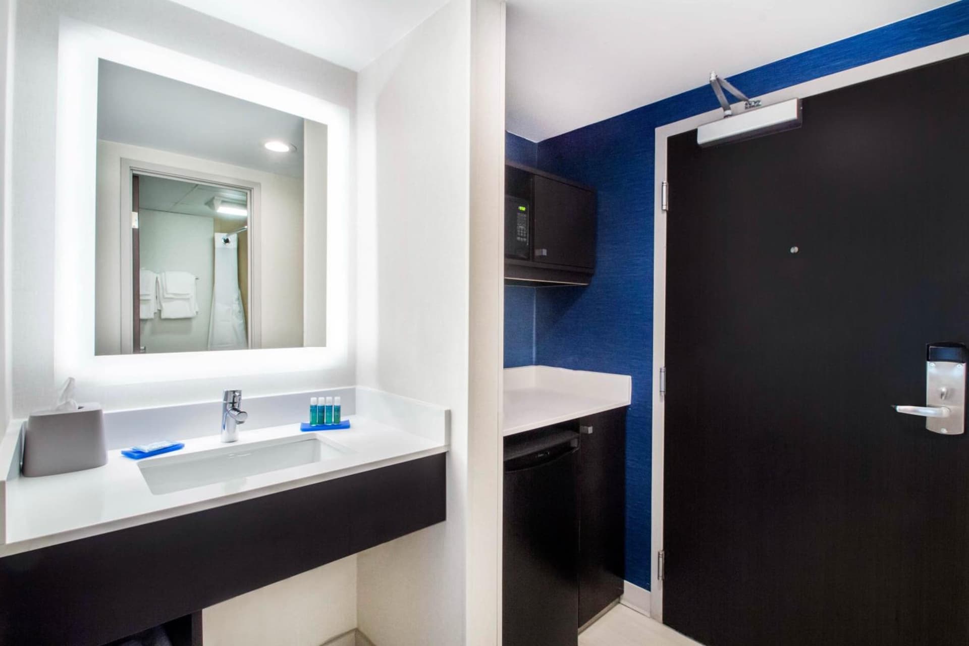 Holiday Inn Express & Suites - Albany Airport - Wolf Road by IHG property views in Albany, NY — gallery photo 3