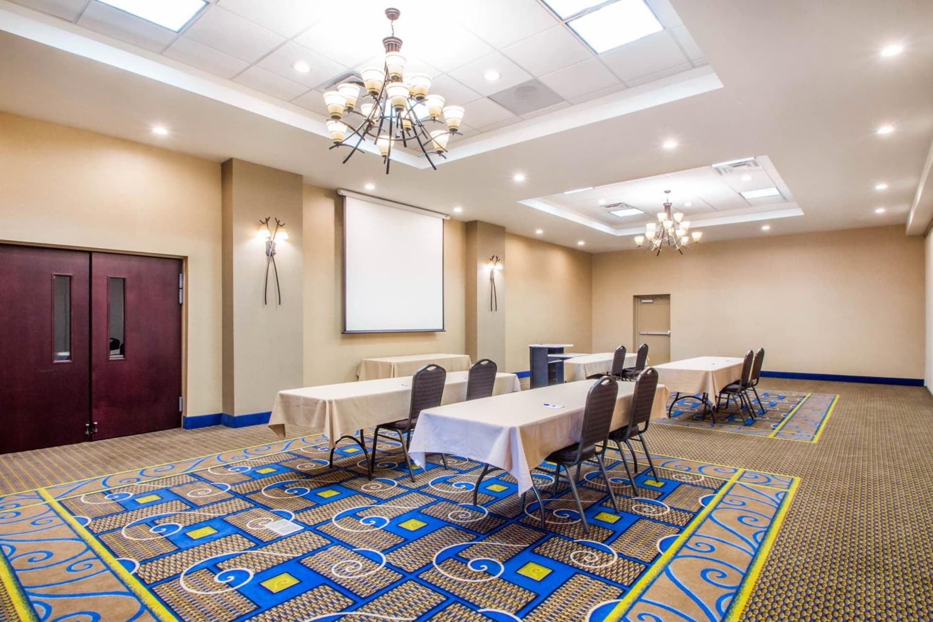 Holiday Inn Express & Suites - Albany Airport - Wolf Road by IHG gallery photo in Albany, NY — image 9
