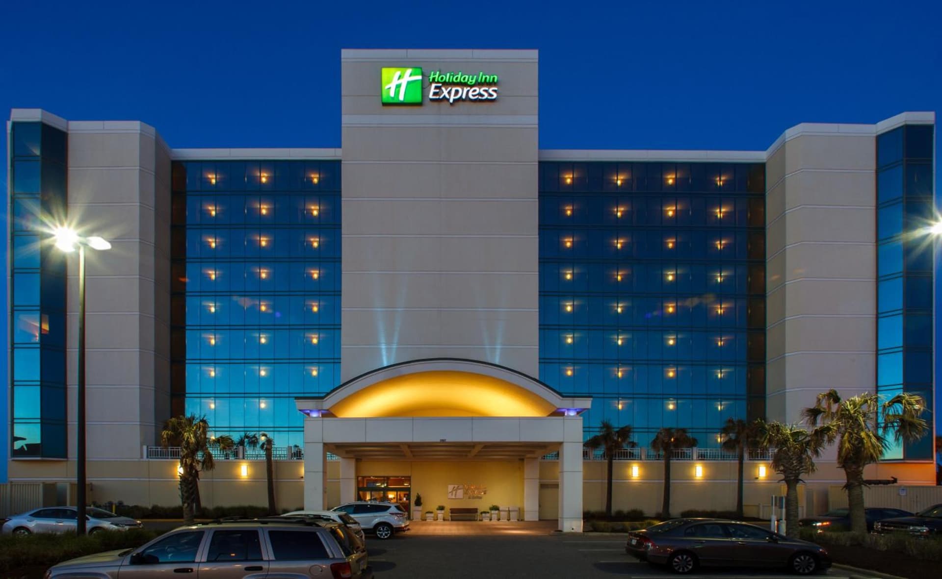Holiday Inn Express & Suites VA Beach Oceanfront by IHG gallery photo in Virginia Beach, VA — image 7