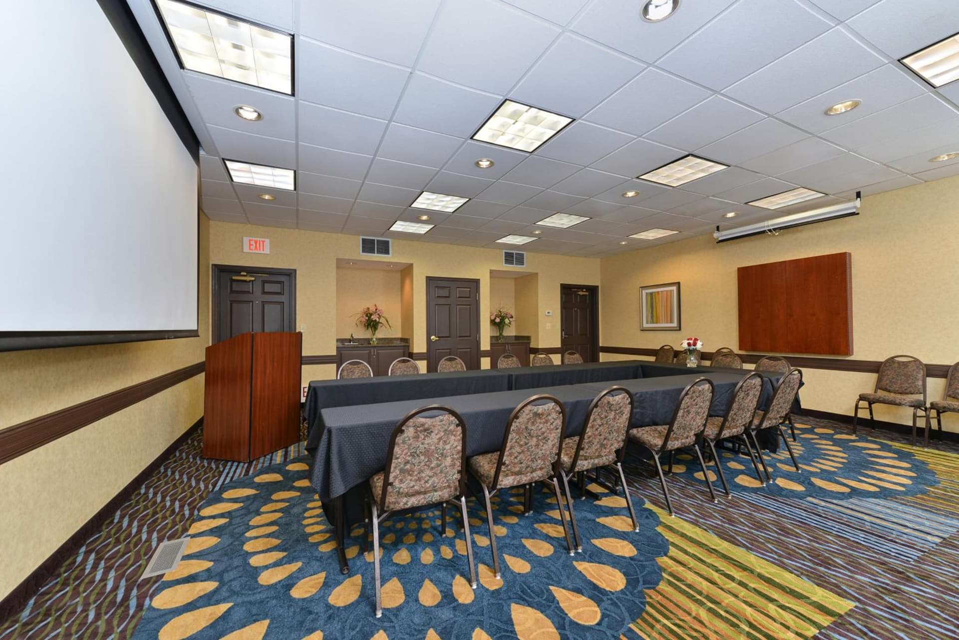 Holiday Inn Express St. Paul South - Inver Grove Heights by IHG gallery photo in Inver Grove Heights, MN — image 12