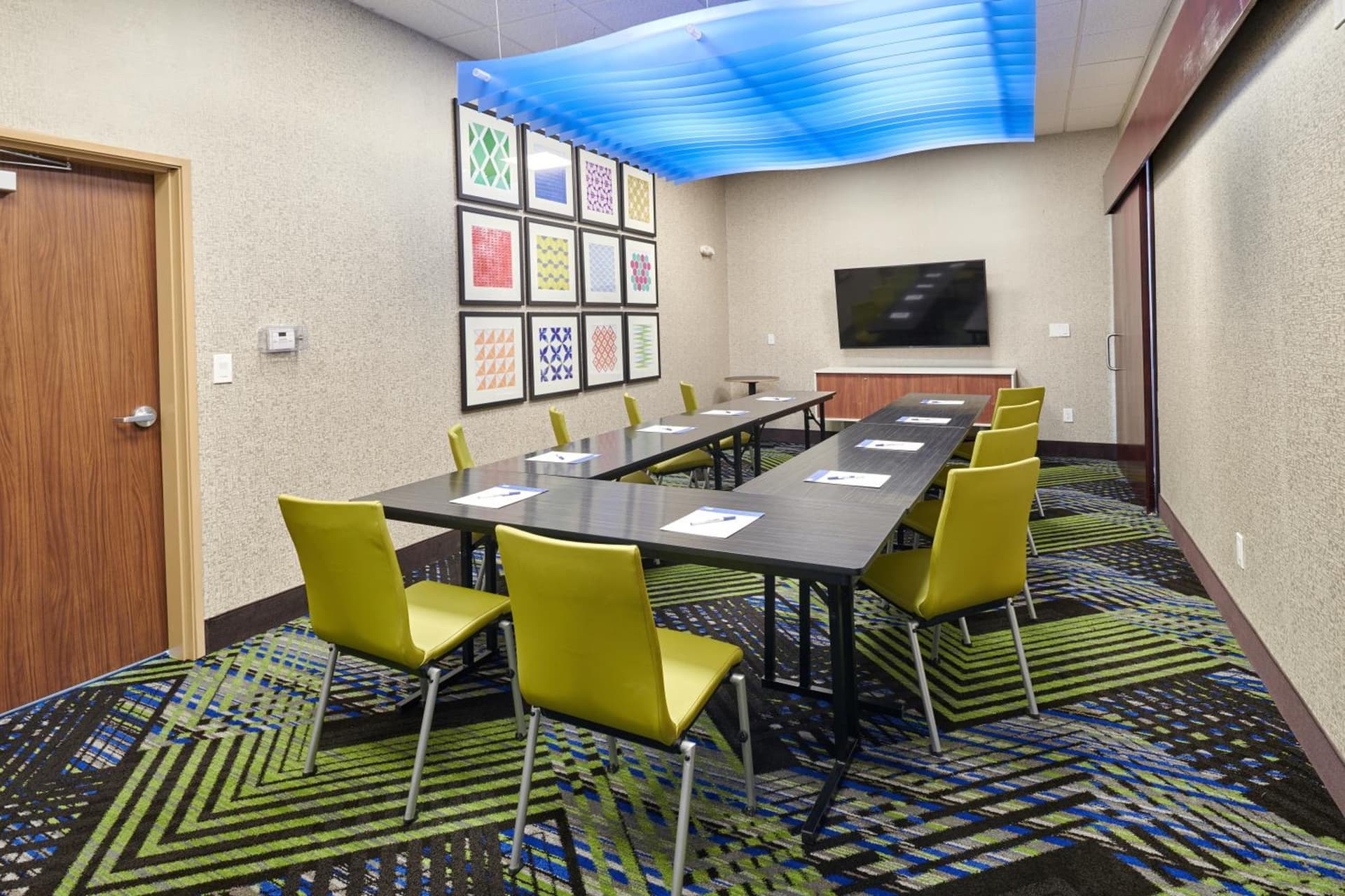 Holiday Inn Express & Suites El Paso - Sunland Park Area by IHG property views in El Paso, TX — gallery photo 3