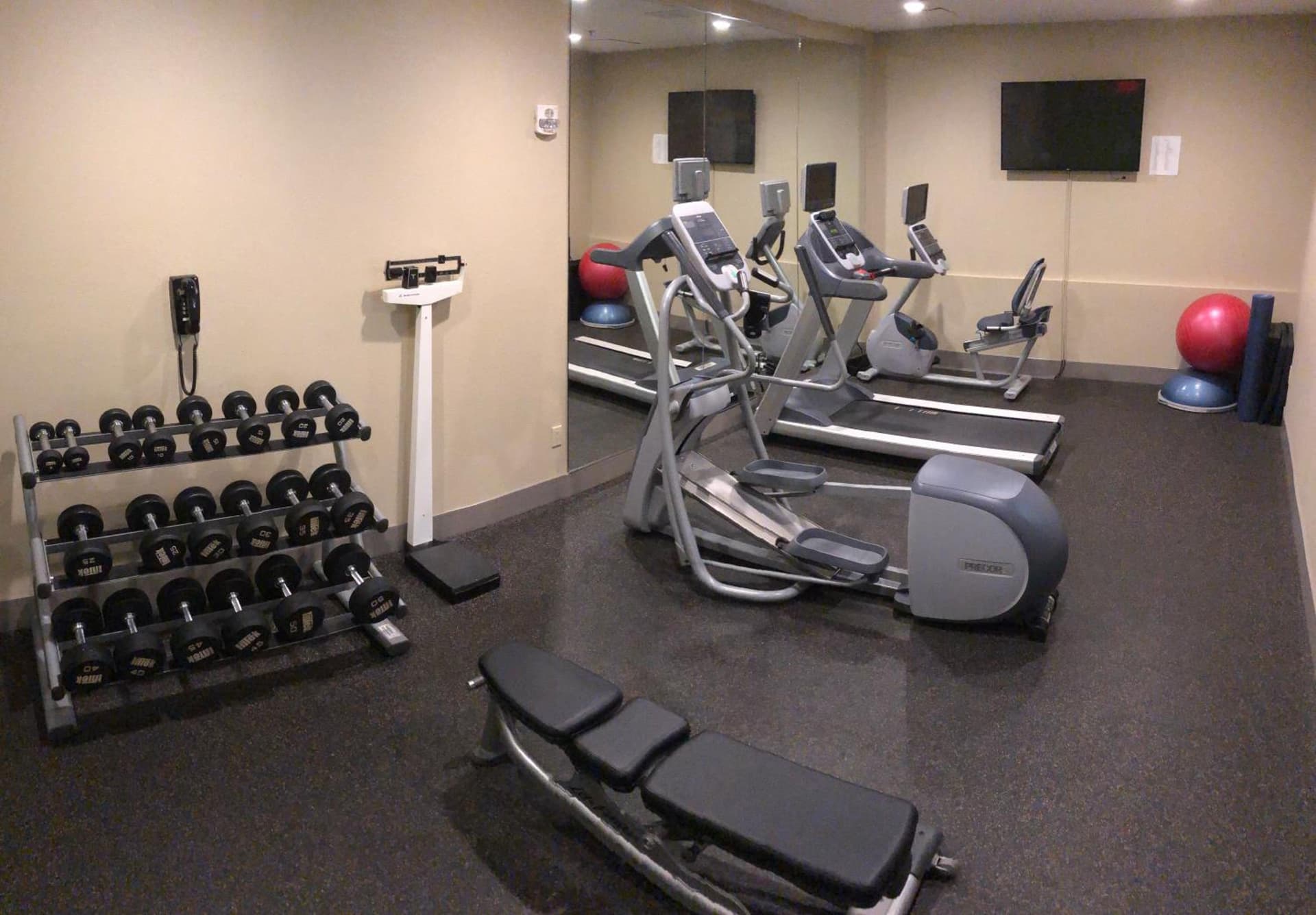 Holiday Inn Express Hotel & Suites St. Paul - Woodbury by IHG gallery photo in Woodbury, MN — image 44