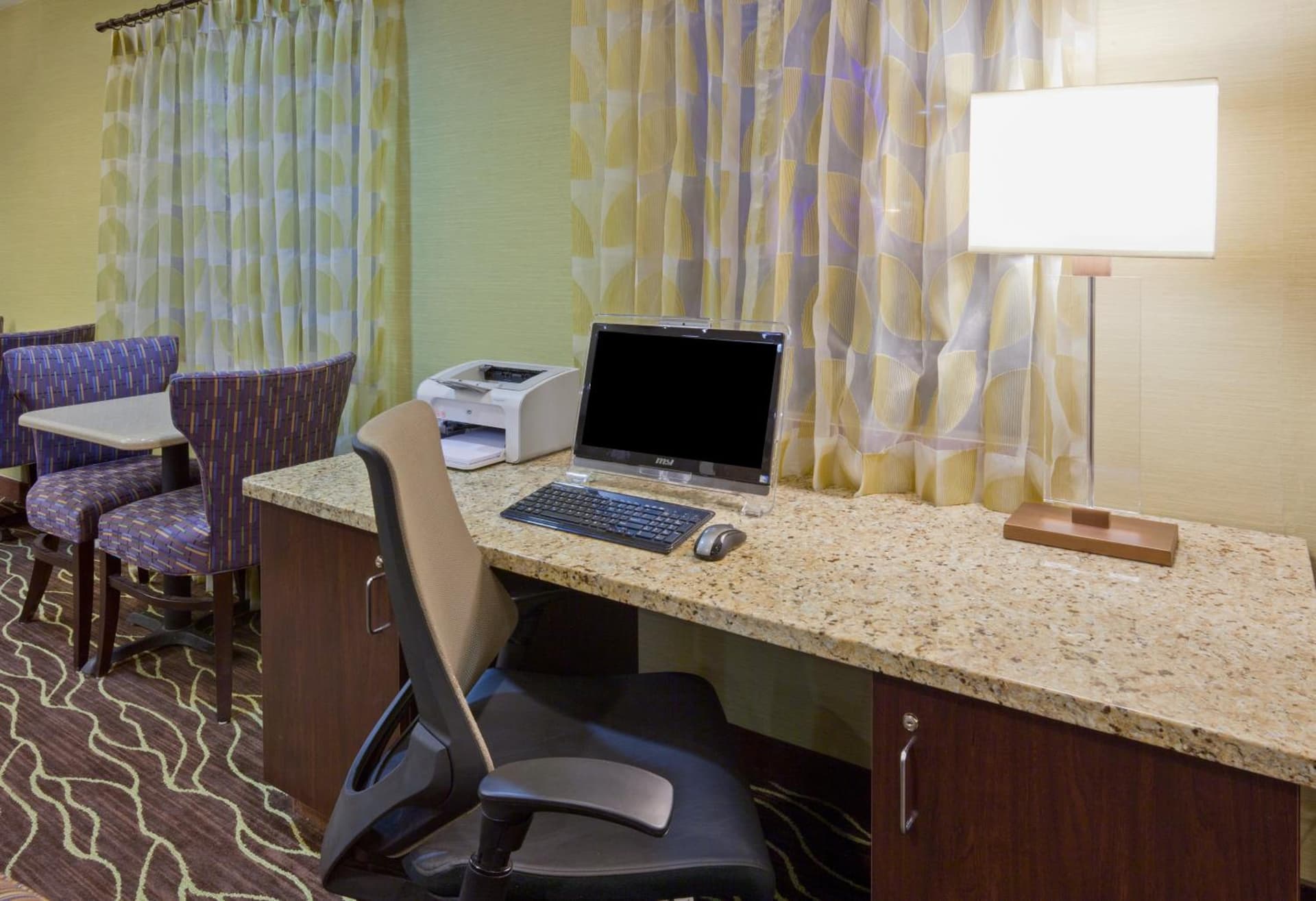 Holiday Inn Express Hotel & Suites St. Paul - Woodbury by IHG gallery photo in Woodbury, MN — image 6