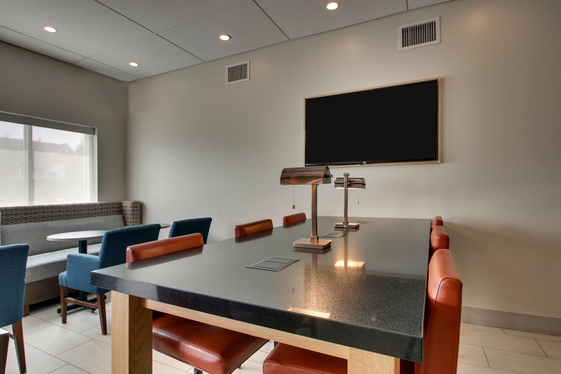 Holiday Inn Express & Suites Lancaster East - Strasburg by IHG property views in Strasburg — gallery photo 3