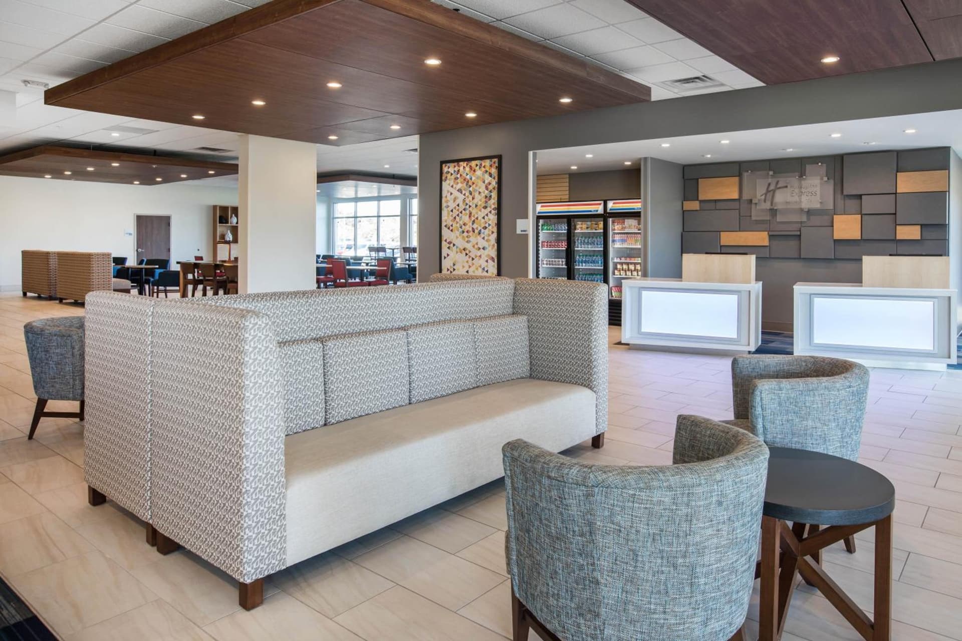 Holiday Inn Express & Suites Ludington by IHG gallery photo in Ludington, MI — image 8