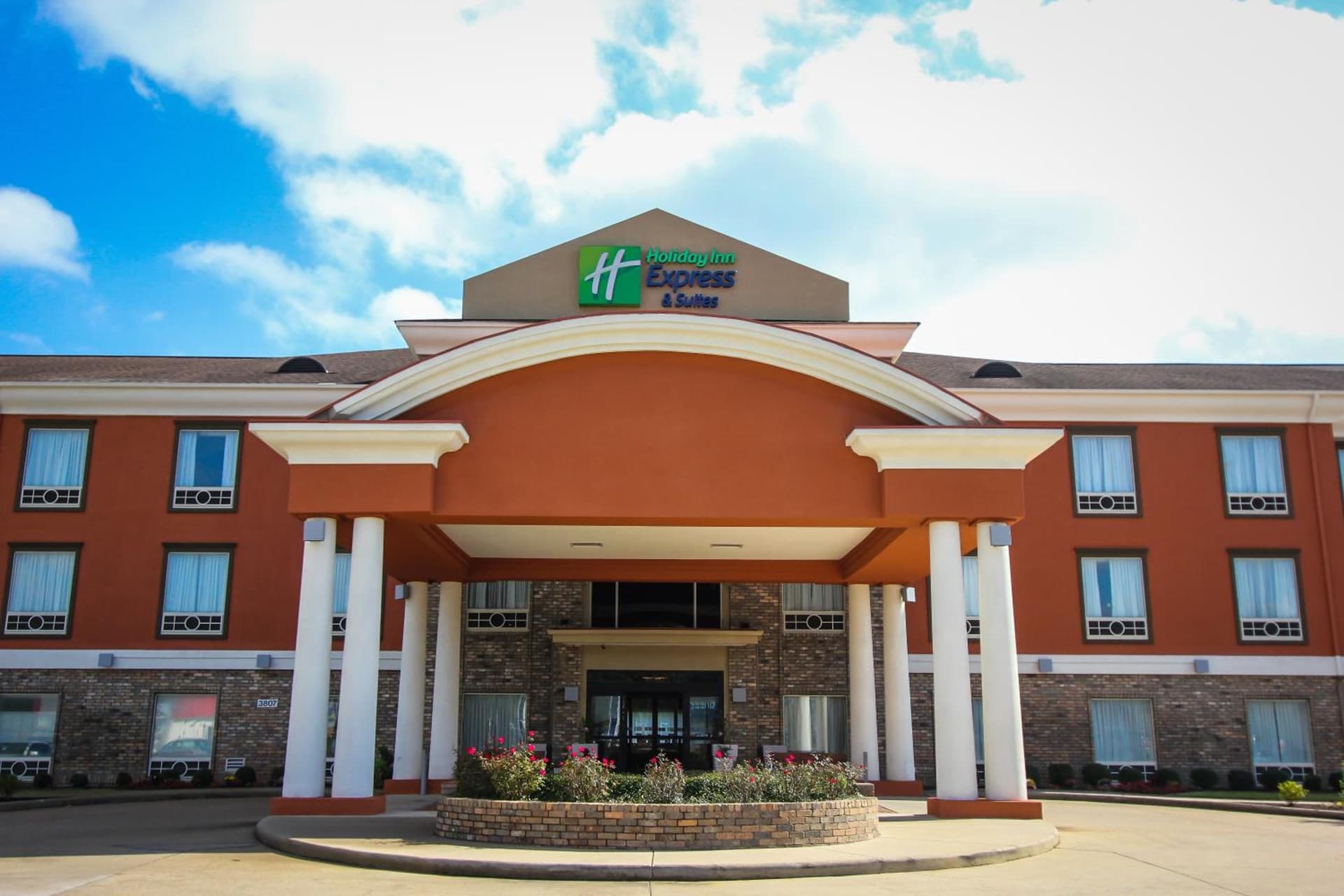 La Quinta Inn & Suites Nacogdoches featured exterior or lobby in Nacogdoches, TX — similar hotel
