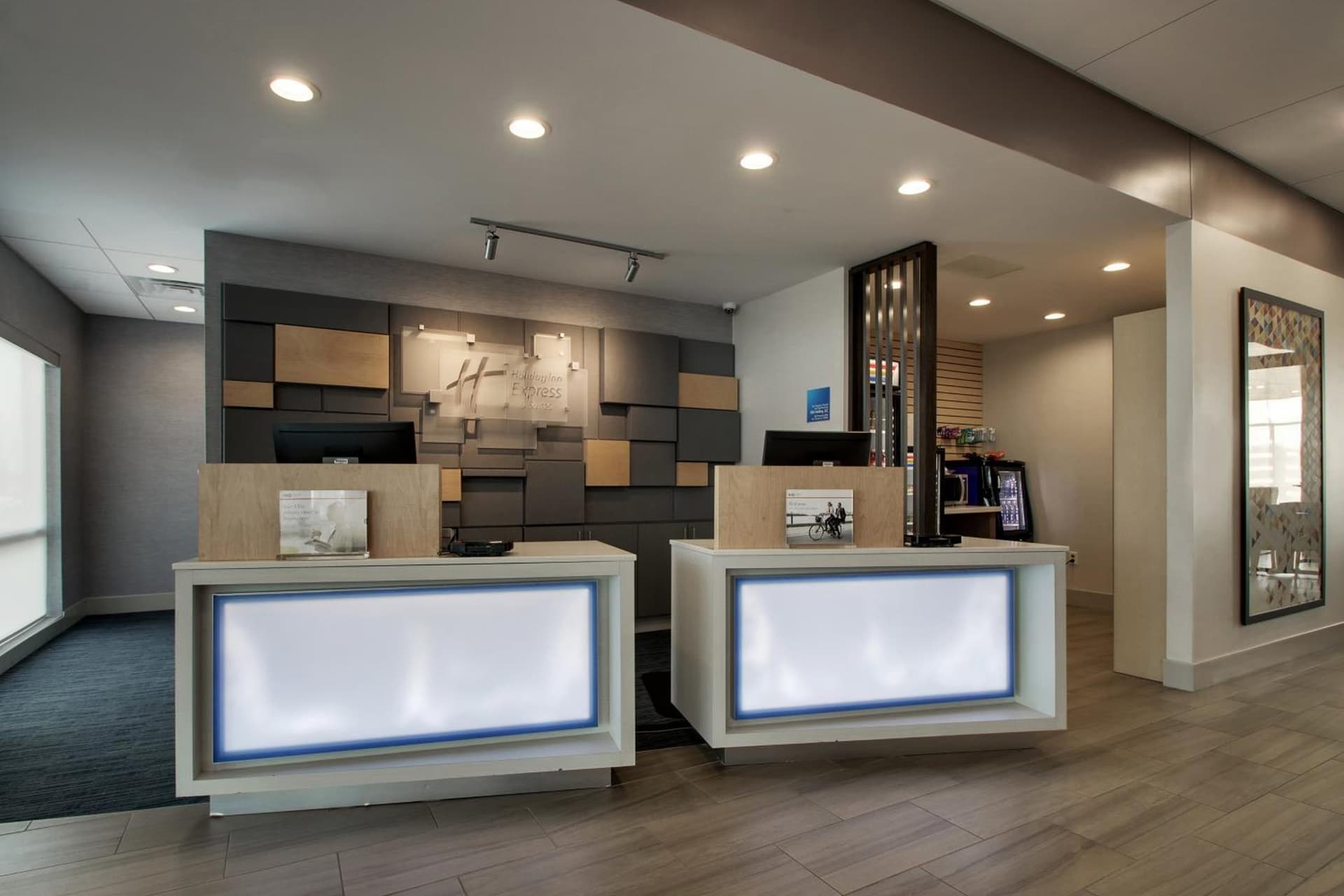 Holiday Inn Express & Suites - Mount Vernon by IHG property views in Mount Vernon, IL — gallery photo 3