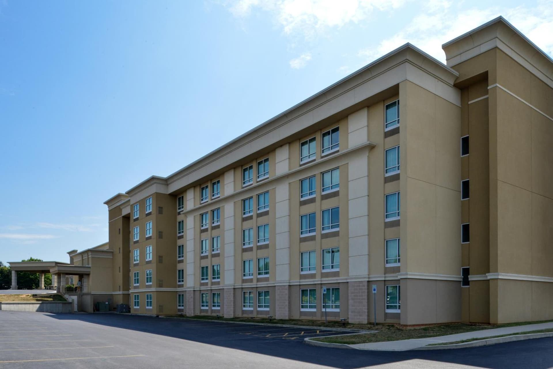 Holiday Inn Martinsburg by IHG gallery photo in Martinsburg, WV — image 39