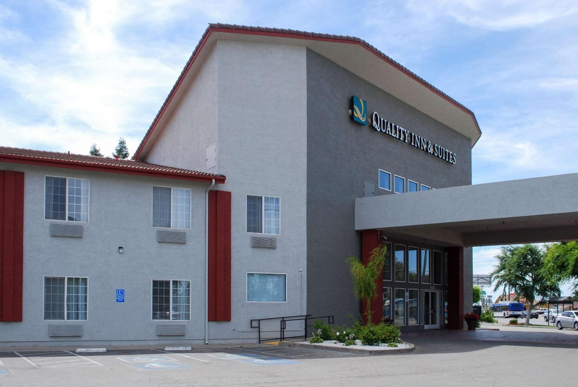 Quality Inn & Suites Fresno Northwest featured exterior or lobby in Fresno, CA — similar hotel