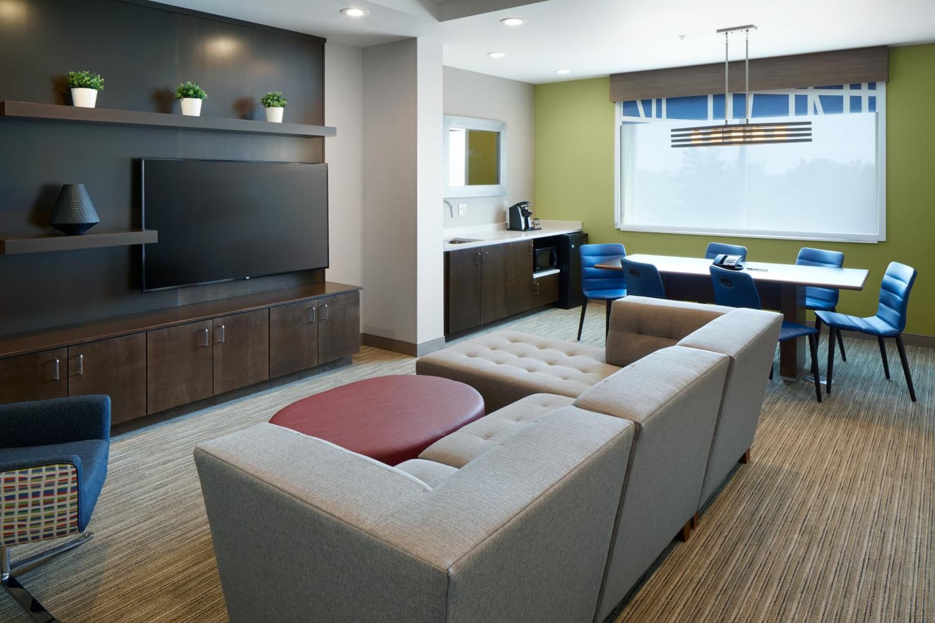 Holiday Inn Express & Suites - Cincinnati North - Liberty Way by IHG gallery photo in West Chester, OH — image 18