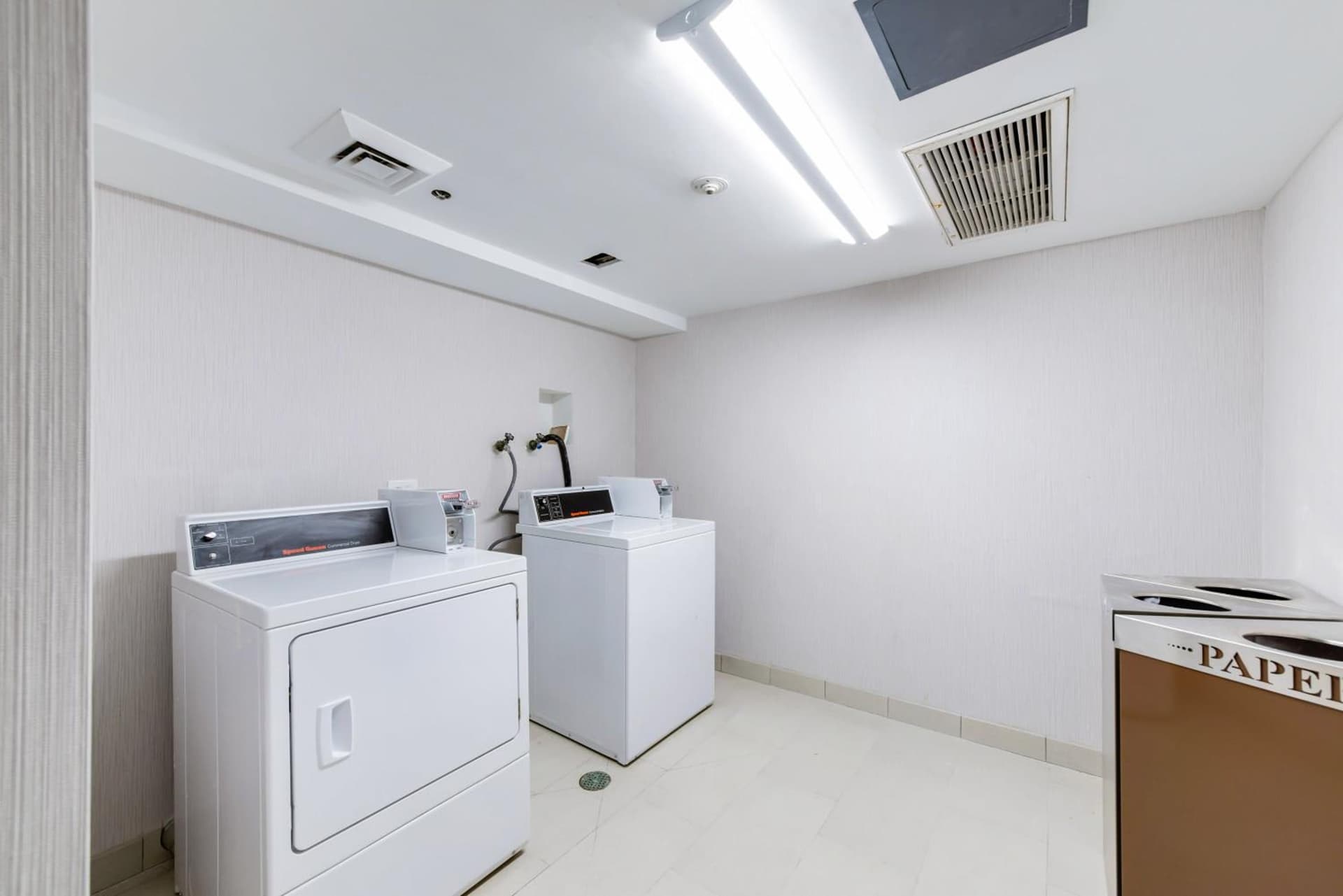 Holiday Inn Express Naperville by IHG gallery photo in Naperville, IL — image 27
