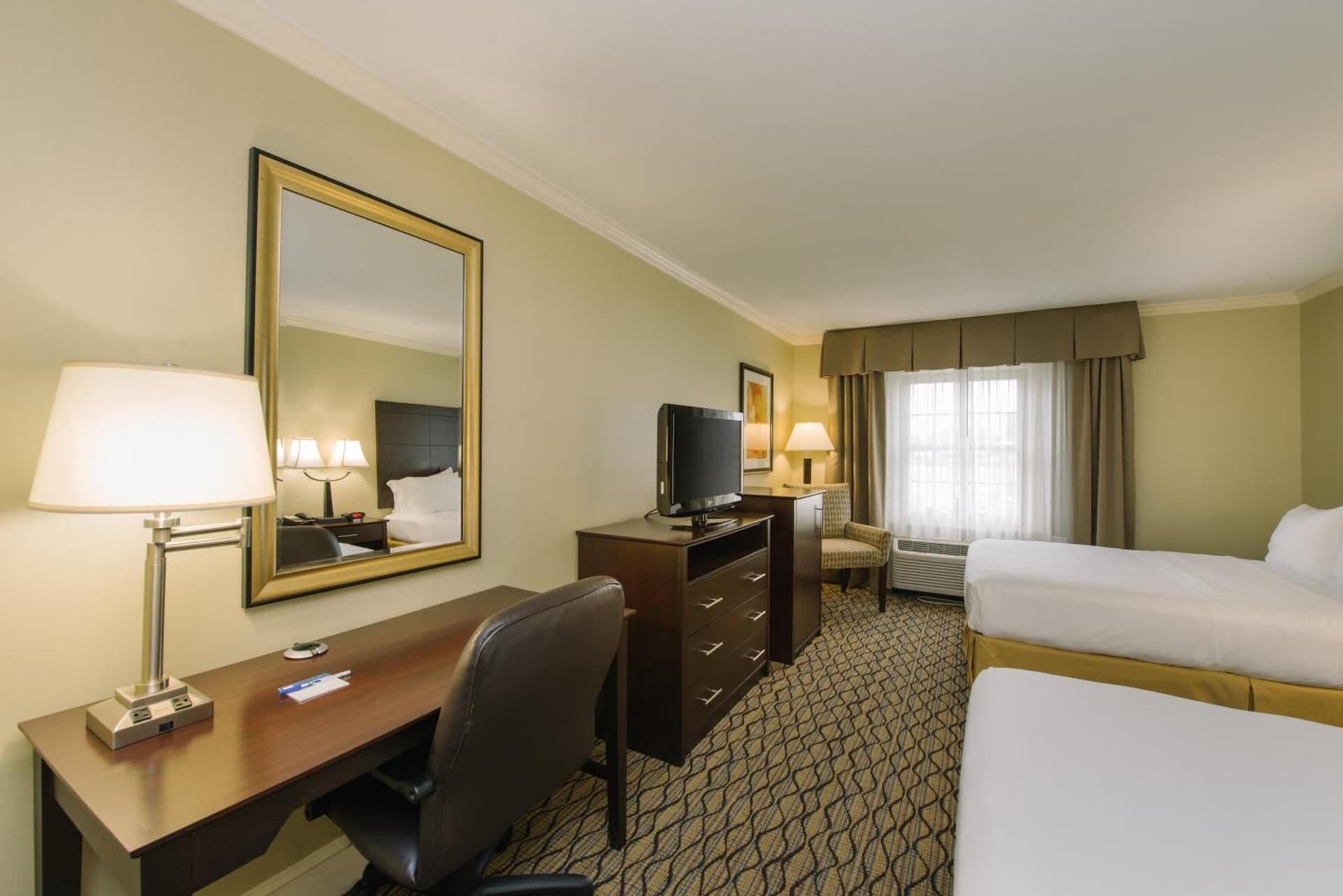 Holiday Inn Express and Suites Merrimack - Nashua by IHG gallery photo in Merrimack, NH — image 12