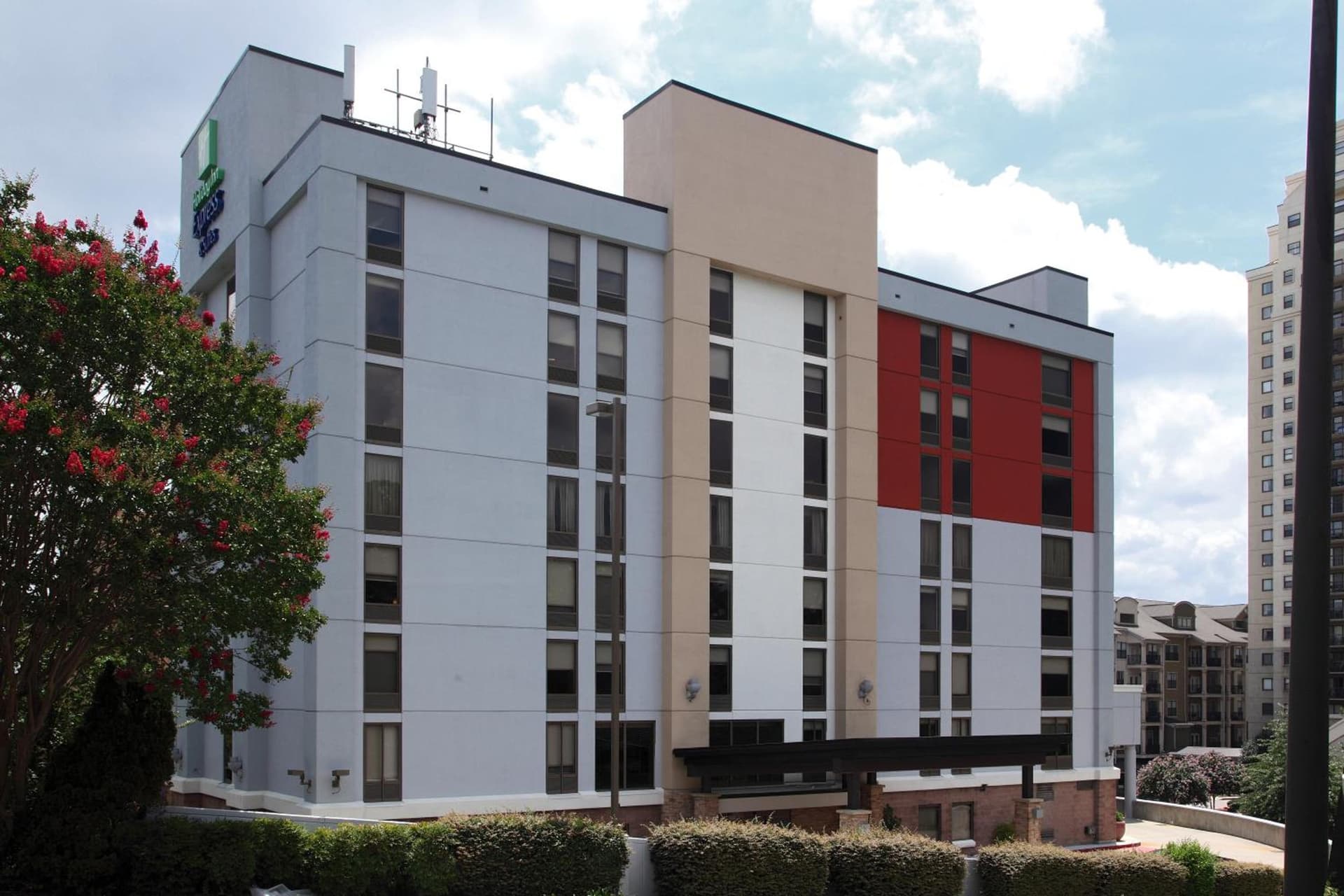 Holiday Inn Express & Suites Atlanta Perimeter Mall Hotel by IHG gallery photo in Sandy Springs, GA — image 31
