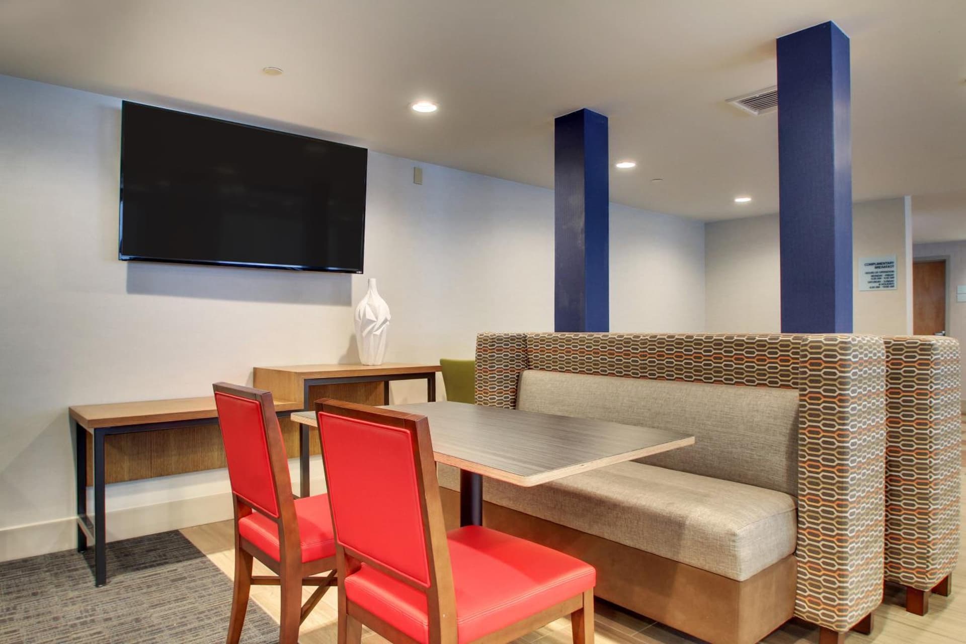 Holiday Inn Express & Suites - Lincoln East - White Mountains by IHG gallery photo in Lincoln — image 26