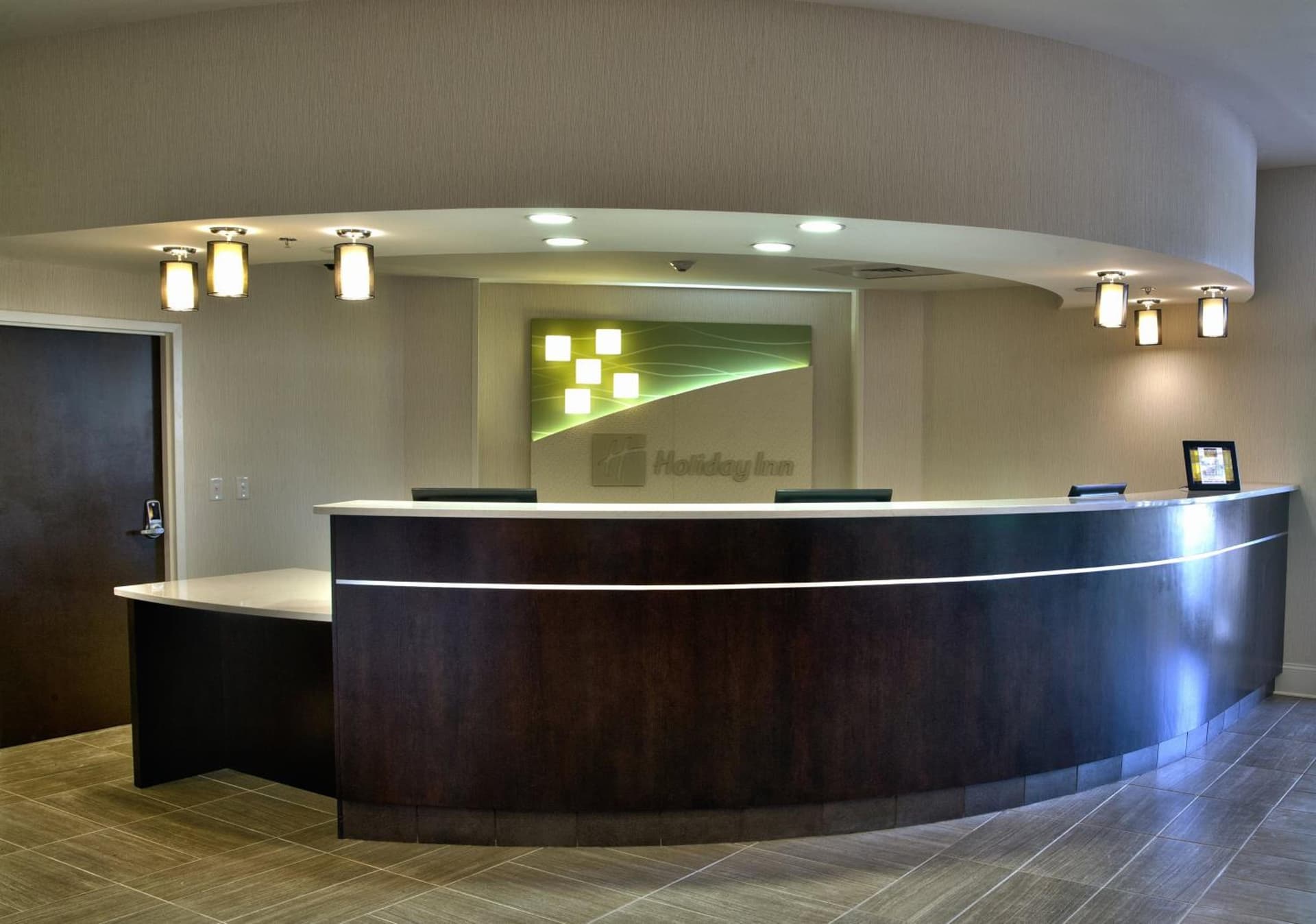 Holiday Inn Charlotte Airport by IHG gallery photo in Charlotte, NC — image 4