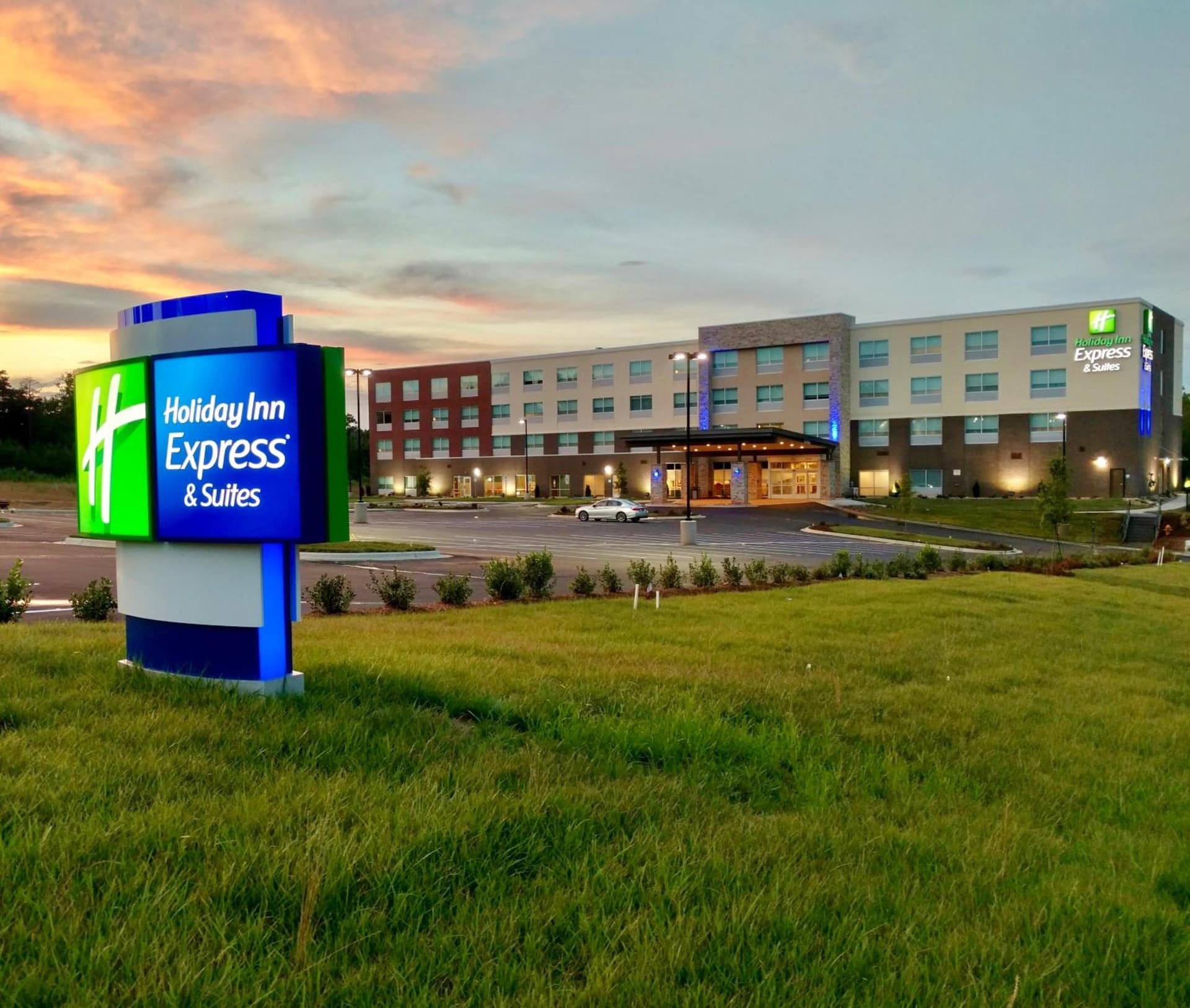 Holiday Inn Express & Suites - Charlotte NE - University Area by IHG gallery photo in Charlotte, NC — image 26