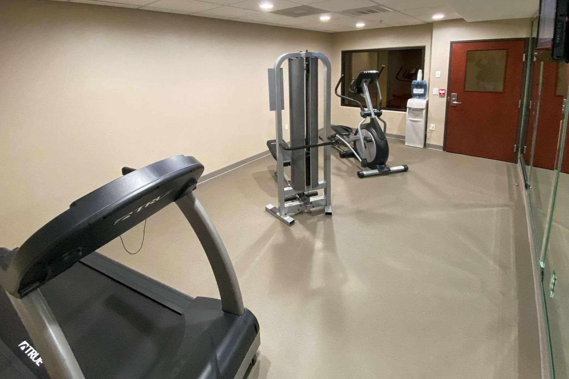 Sleep Inn & Suites Pearland - Houston South gallery photo in Pearland, TX — image 9