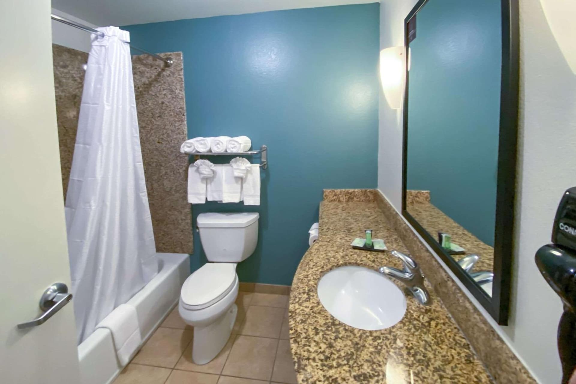Sleep Inn & Suites Pearland - Houston South property views in Pearland, TX — gallery photo 3