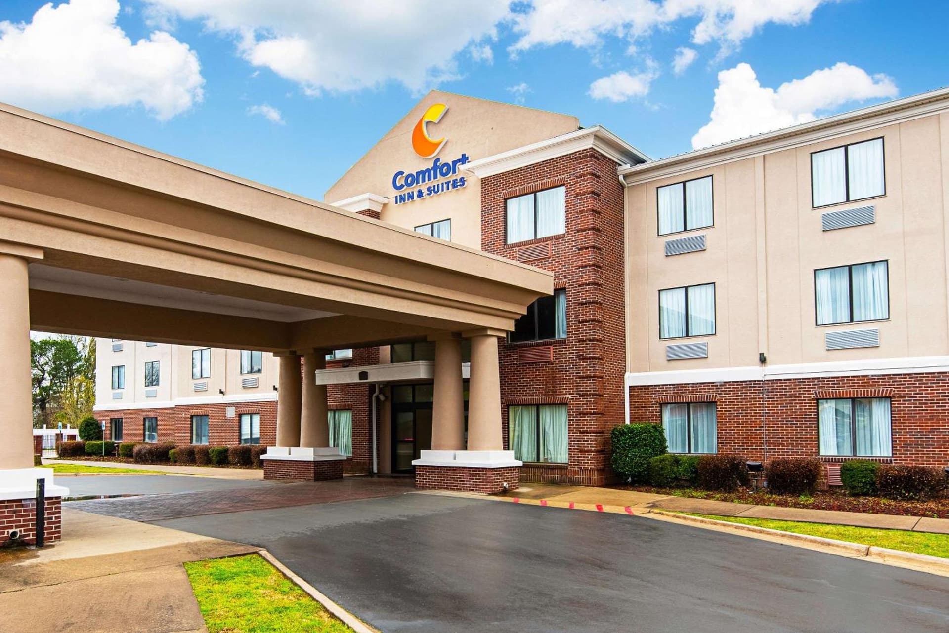 Comfort Inn & Suites Pine Bluff featured exterior or lobby in Pine Bluff, AR — similar hotel