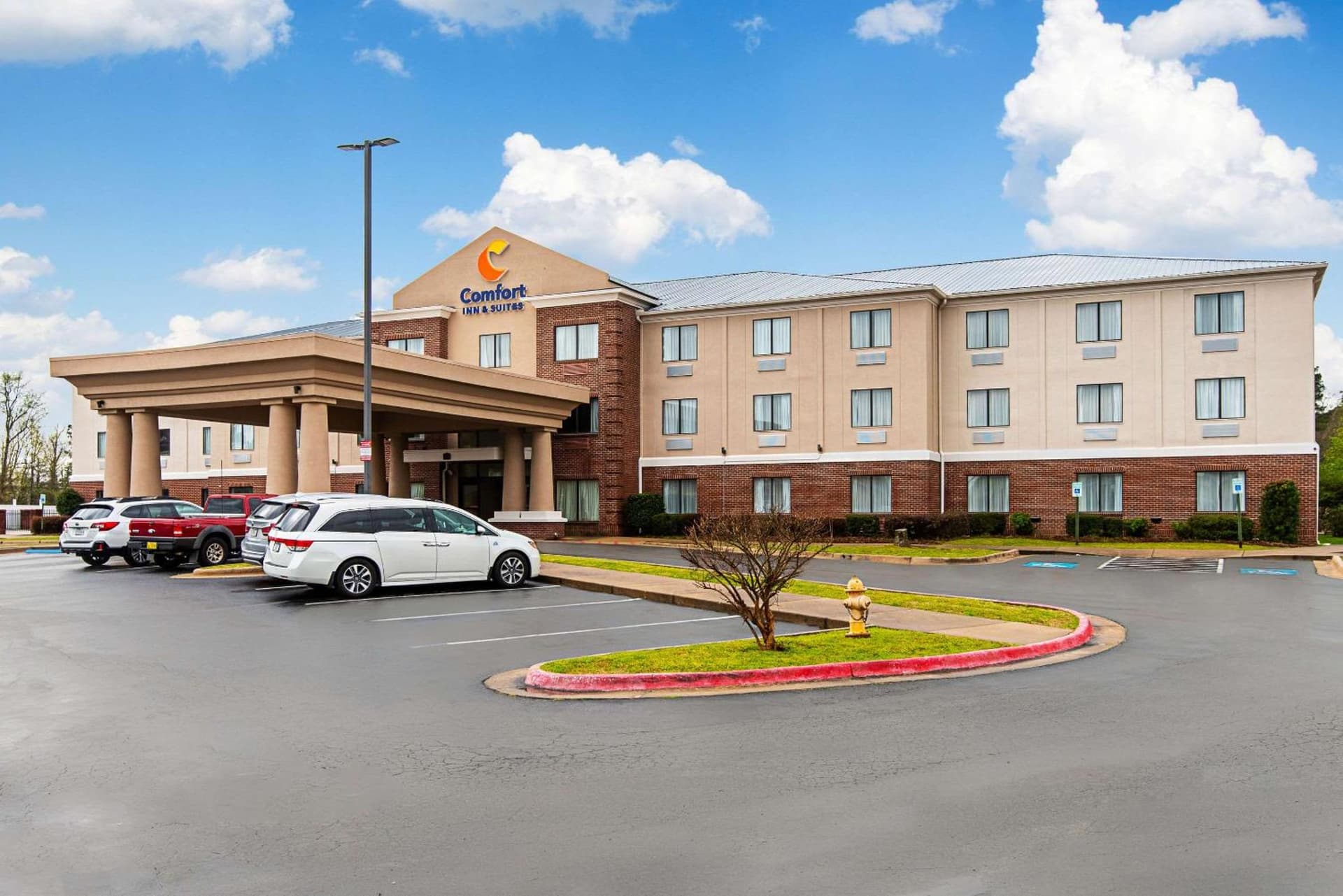 Comfort Inn & Suites Pine Bluff interior in Pine Bluff, AR — gallery photo 2