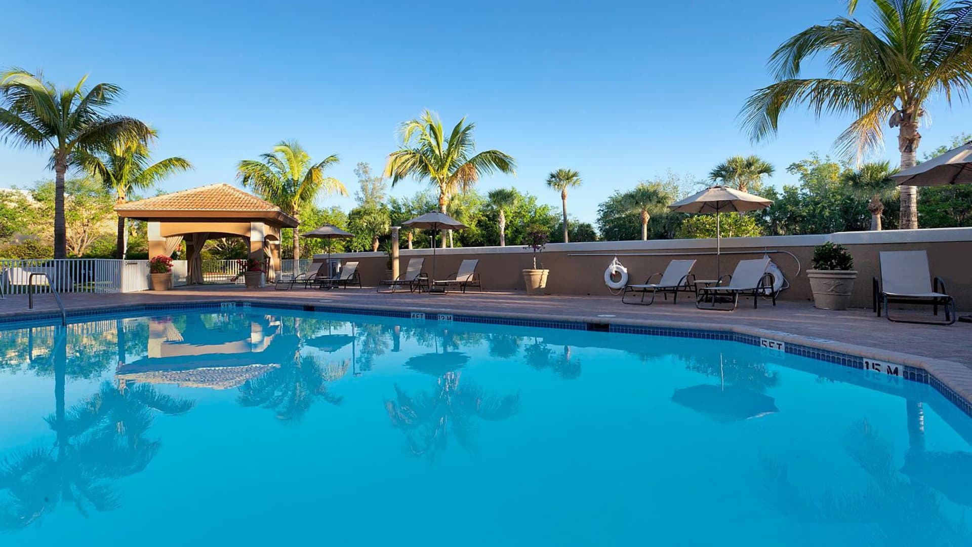 Holiday Inn Express & Suites Naples Downtown - 5th Avenue by IHG gallery photo in Naples, FL — image 20