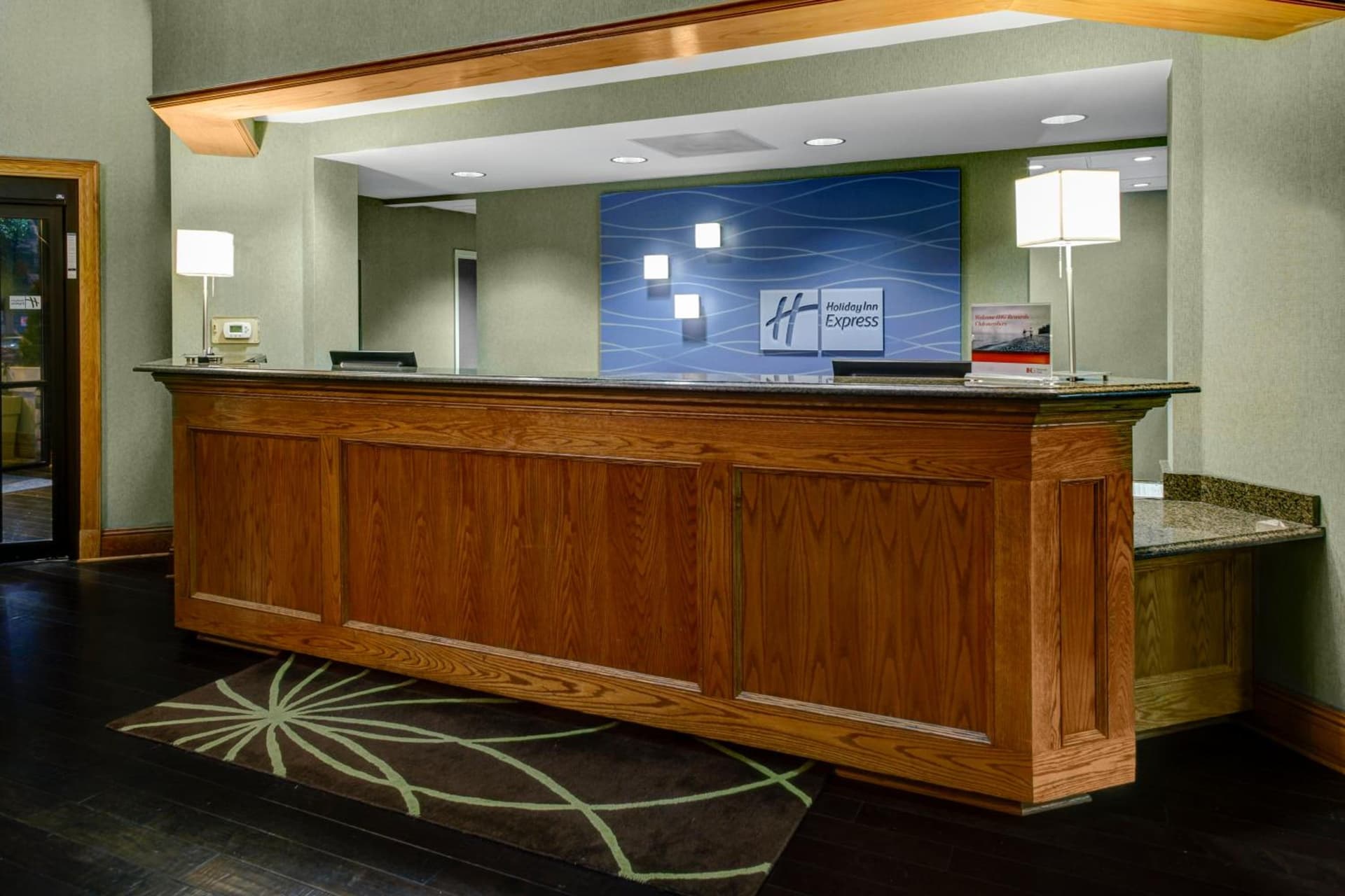 Holiday Inn Express Hotel & Suites Atlanta Buckhead by IHG interior in Atlanta, GA — gallery photo 2