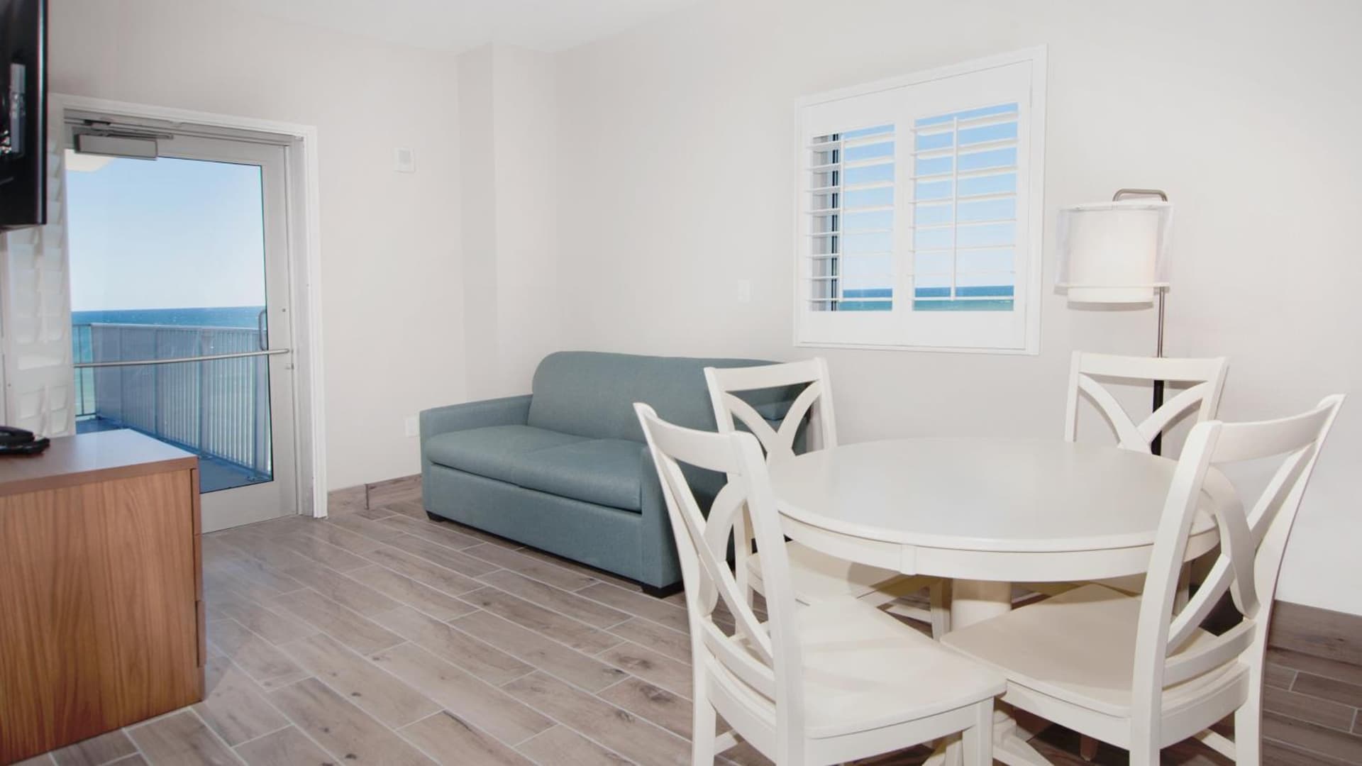 Holiday Inn Express & Suites Panama City Beach - Beachfront by IHG gallery photo in Panama City Beach, FL — image 61