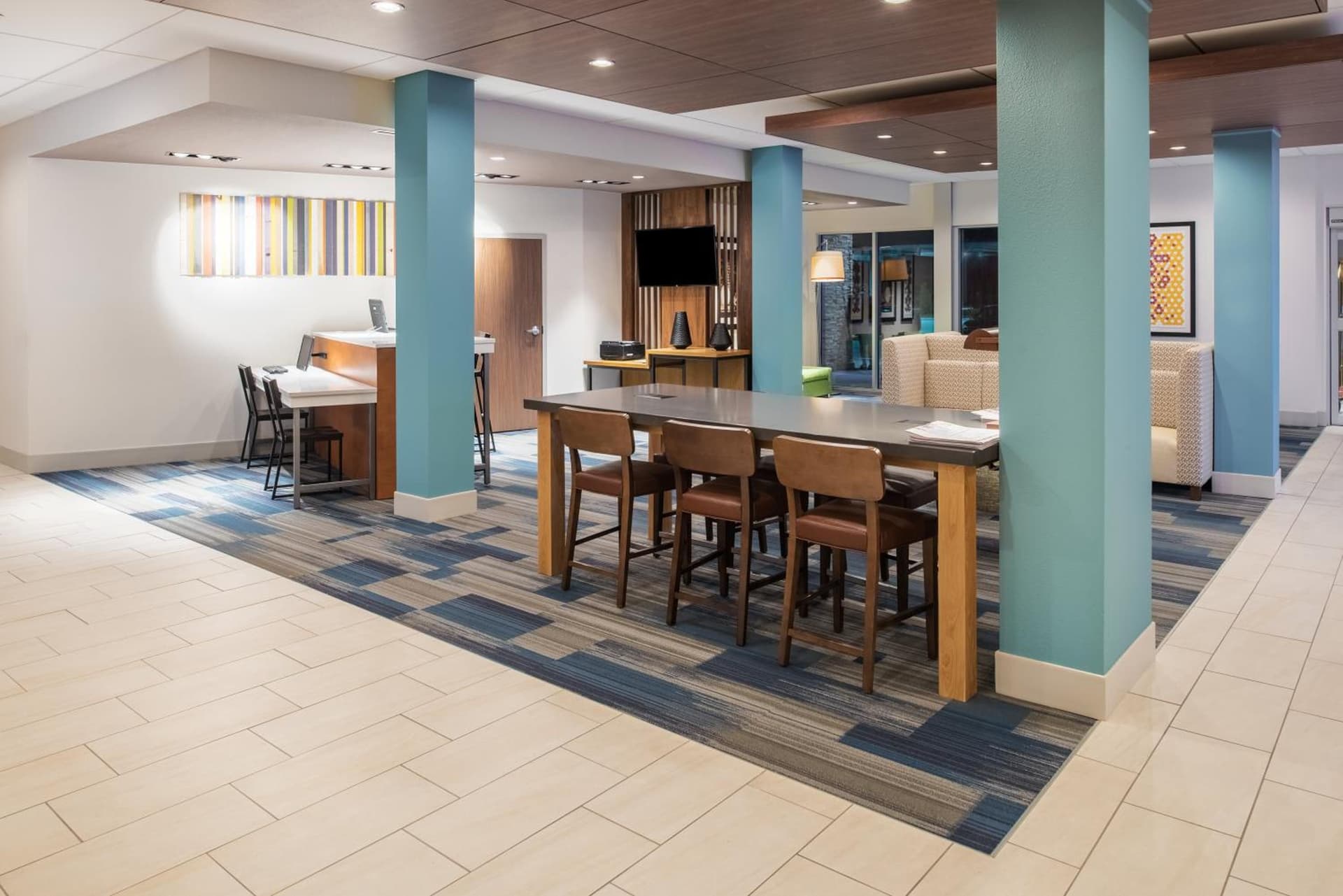 Holiday Inn Express & Suites Kingdom City by IHG property views in Kingdom City, MO — gallery photo 3
