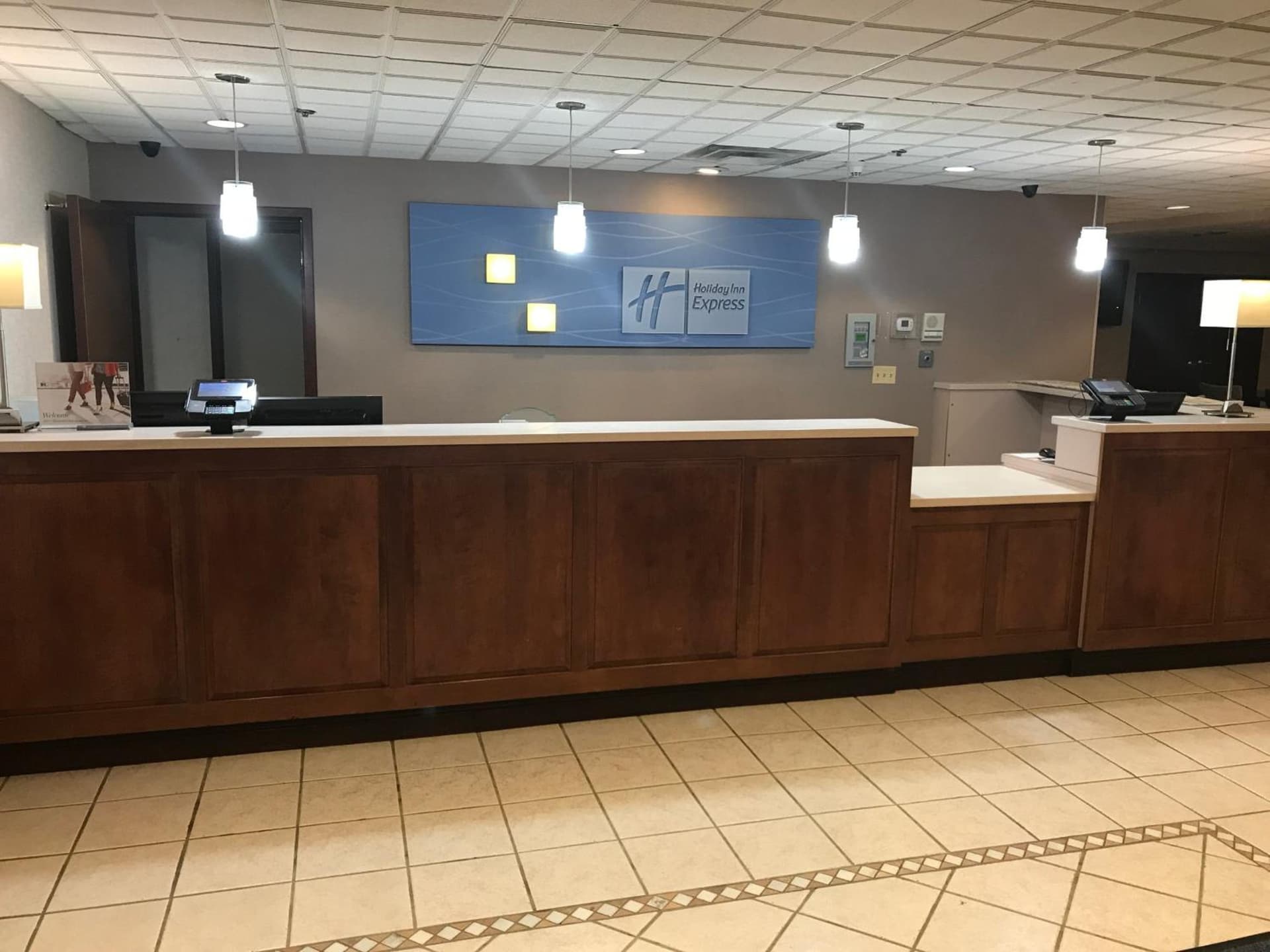 Holiday Inn Express Hotel & Suites Charleston-Southridge by IHG gallery photo in Charleston, WV — image 35