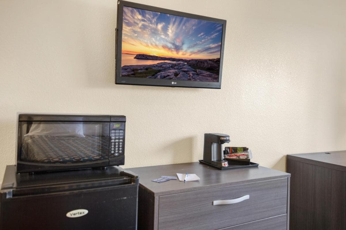 SureStay Hotel by Best Western Fontana gallery photo in Fontana, CA — image 23