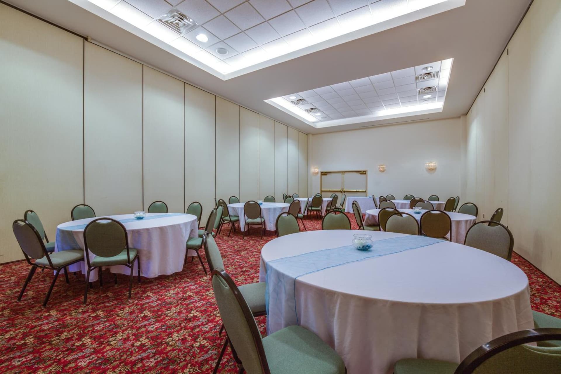 Holiday Inn Express Hotel & Suites Greensboro-East by IHG gallery photo in Greensboro, NC — image 25