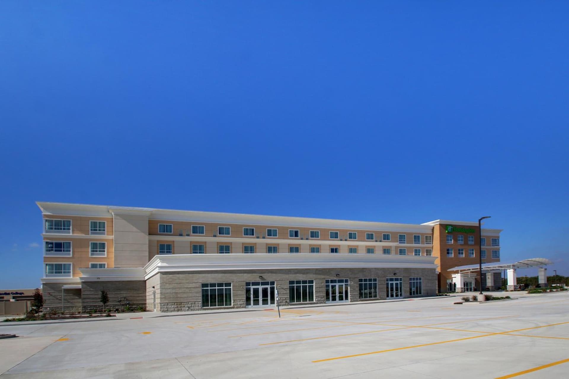 Holiday Inn & Suites Peoria At Grand Prairie by IHG gallery photo in Peoria, IL — image 11