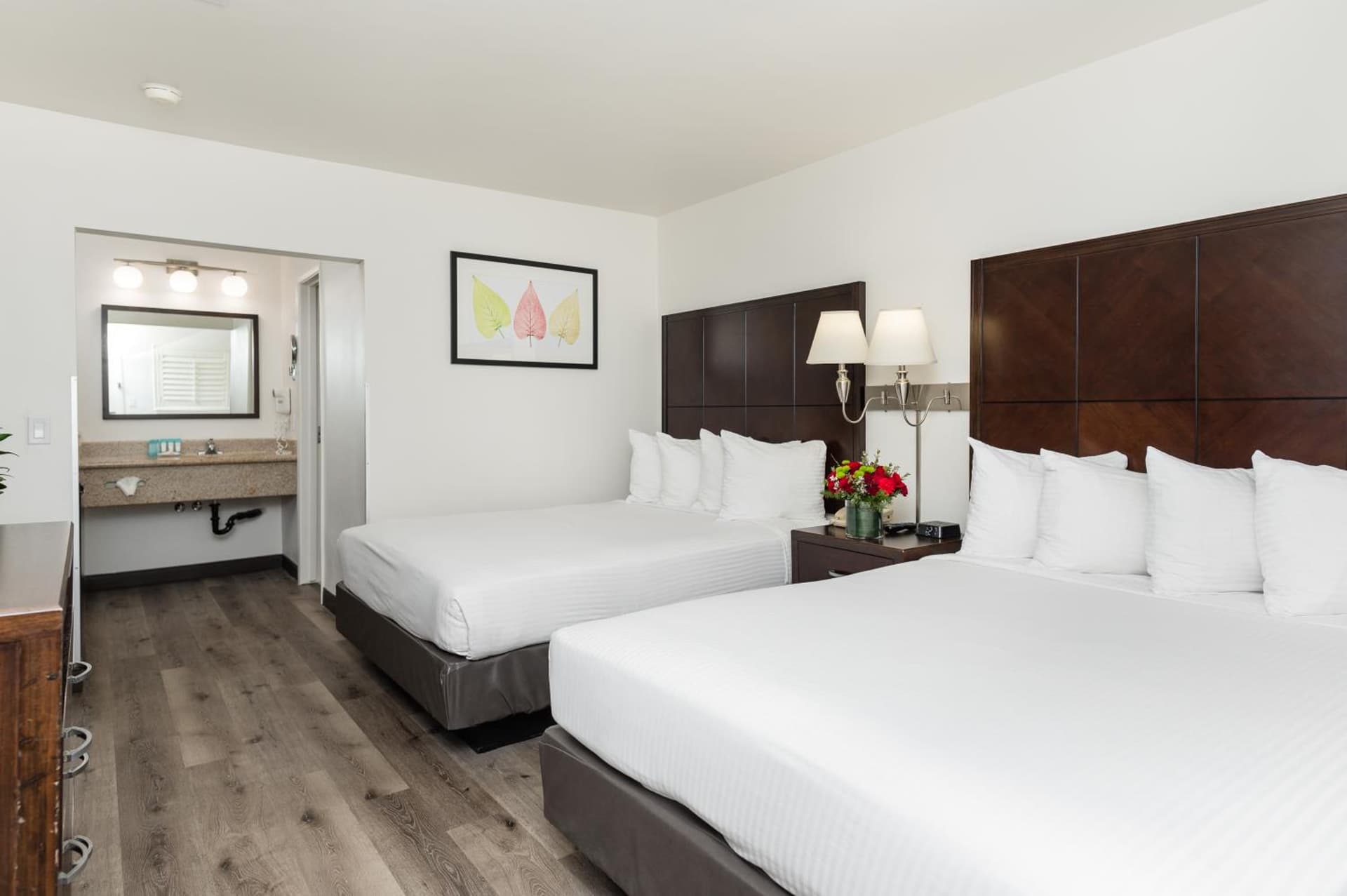 Alpine Inn near Convention Center and the Park gallery photo in Anaheim, CA — image 20