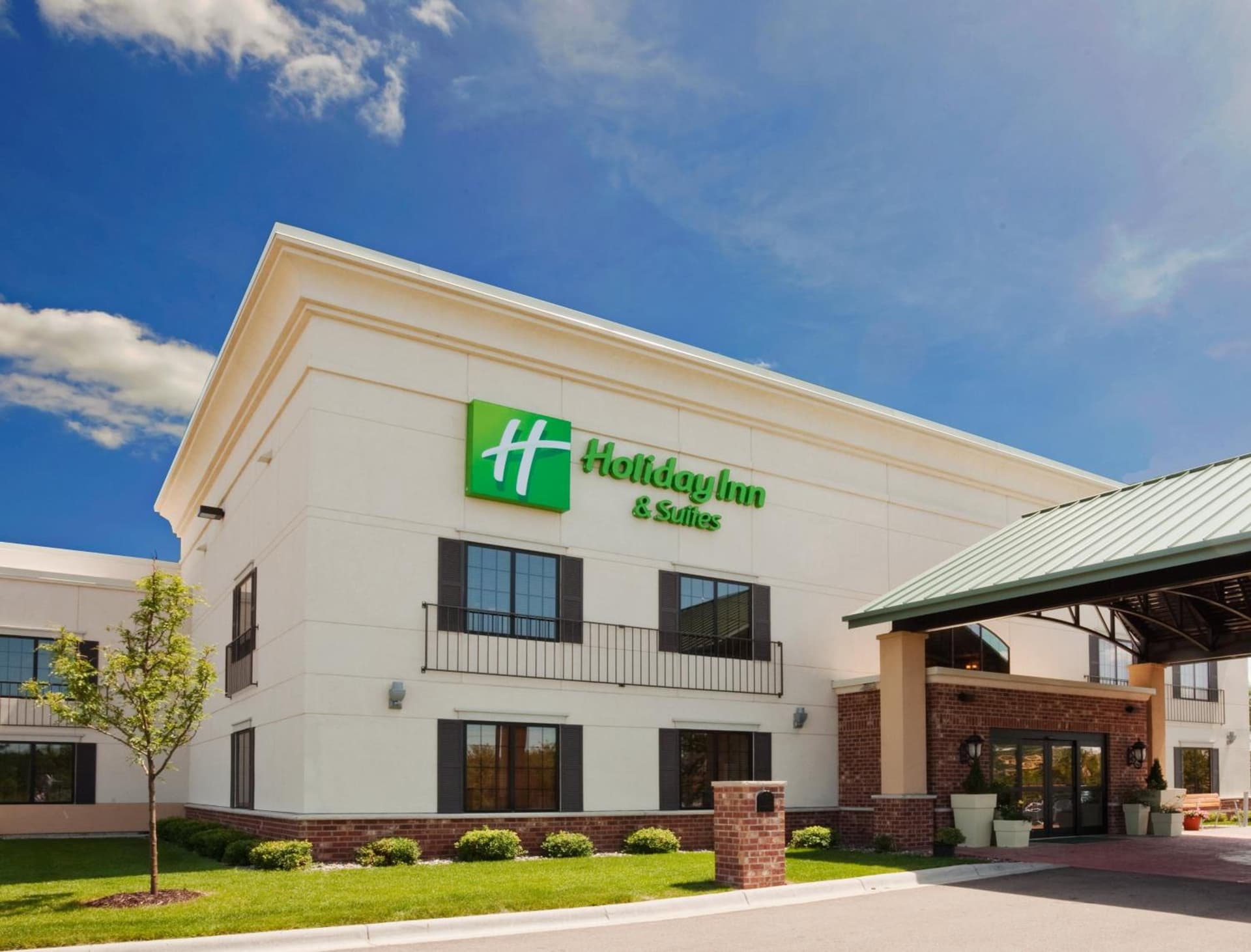 Holiday Inn Hotel & Suites Minneapolis-Lakeville by IHG featured exterior or lobby in Lakeville, MN — similar hotel