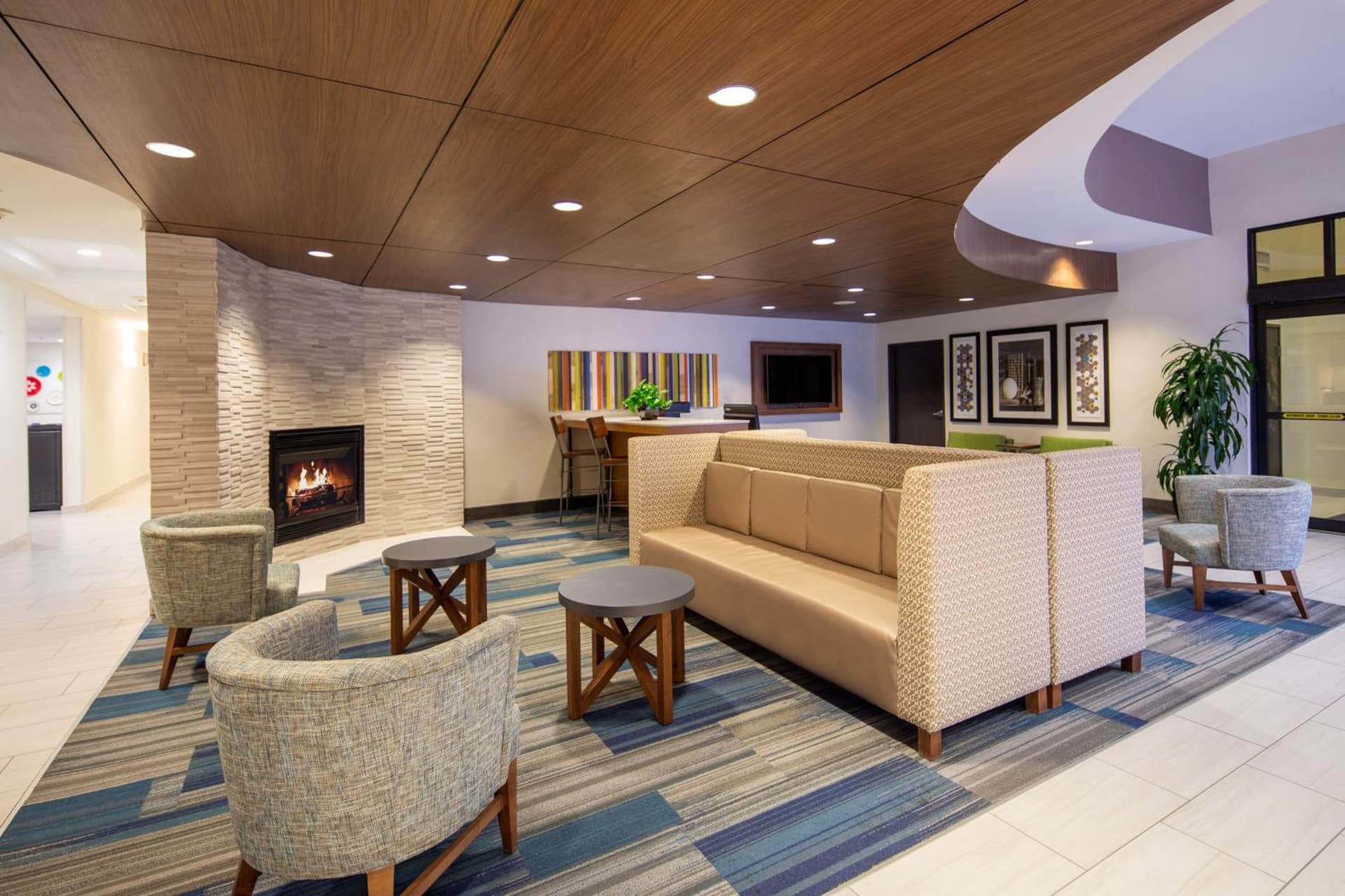 Holiday Inn Express Surprise by IHG gallery photo in Surprise, AZ — image 12