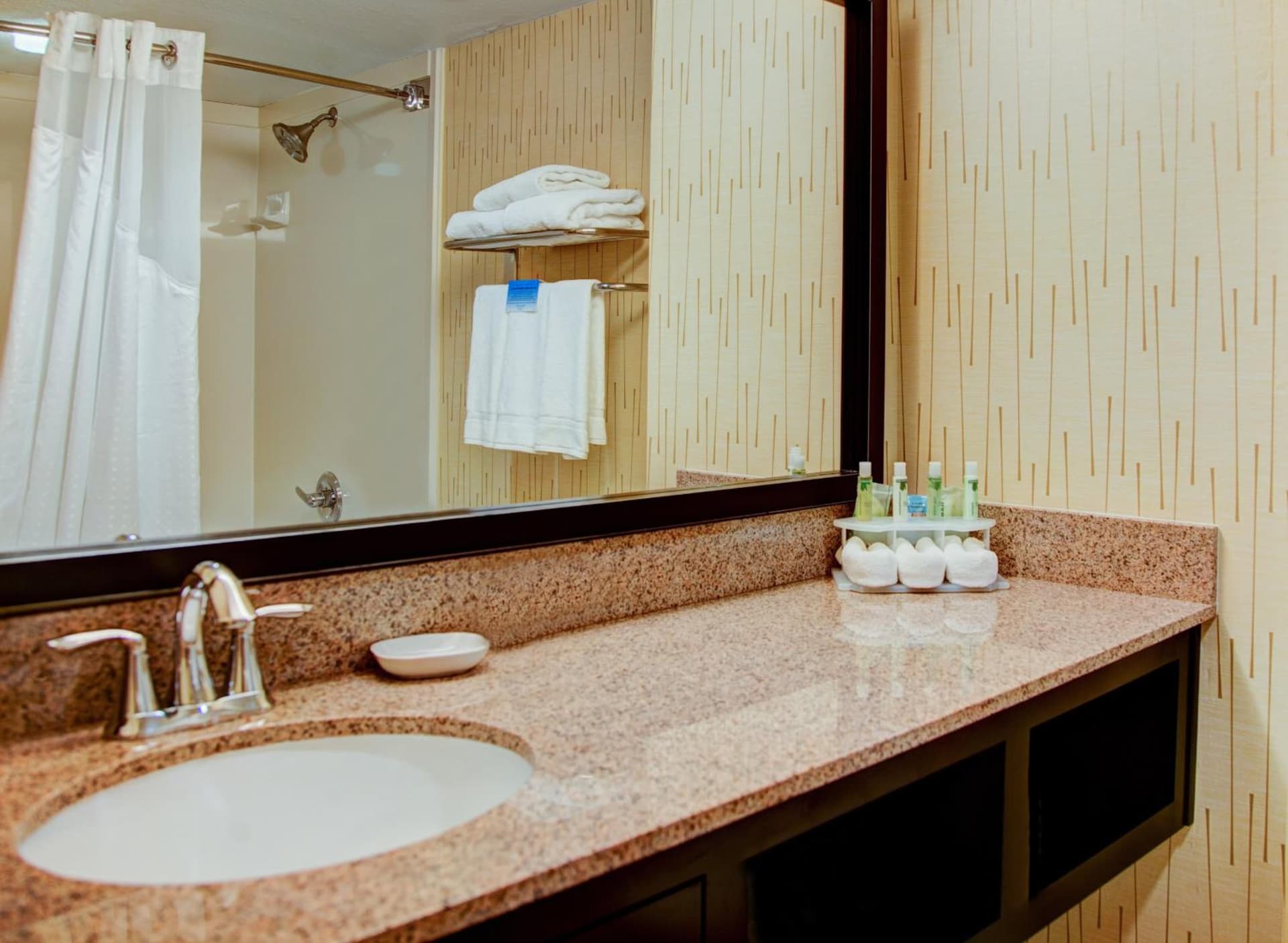 Country Inn & Suites by Radisson, Tyler University Area gallery photo in Tyler, TX — image 34
