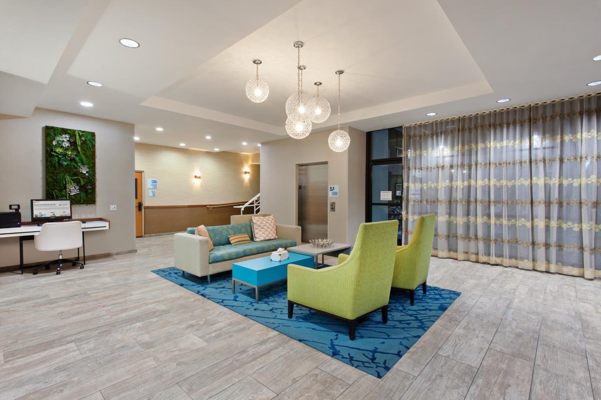 Holiday Inn Express Newport Beach by IHG gallery photo in Newport Beach, CA — image 15