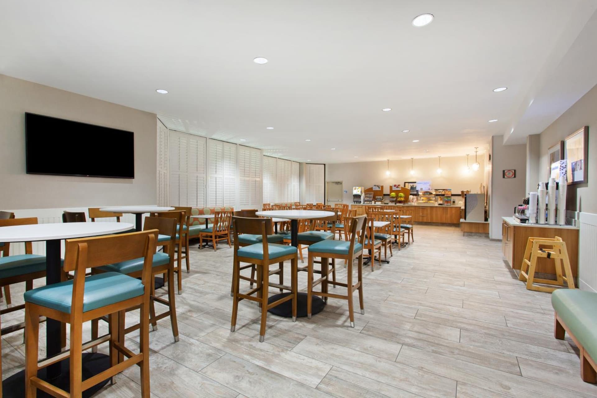 Holiday Inn Express Newport Beach by IHG gallery photo in Newport Beach, CA — image 21