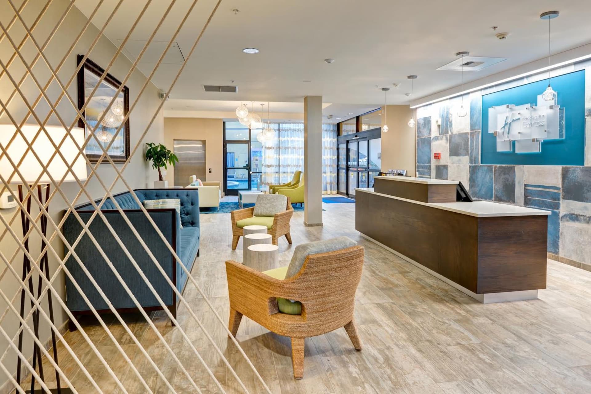 Holiday Inn Express Newport Beach by IHG gallery photo in Newport Beach, CA — image 9
