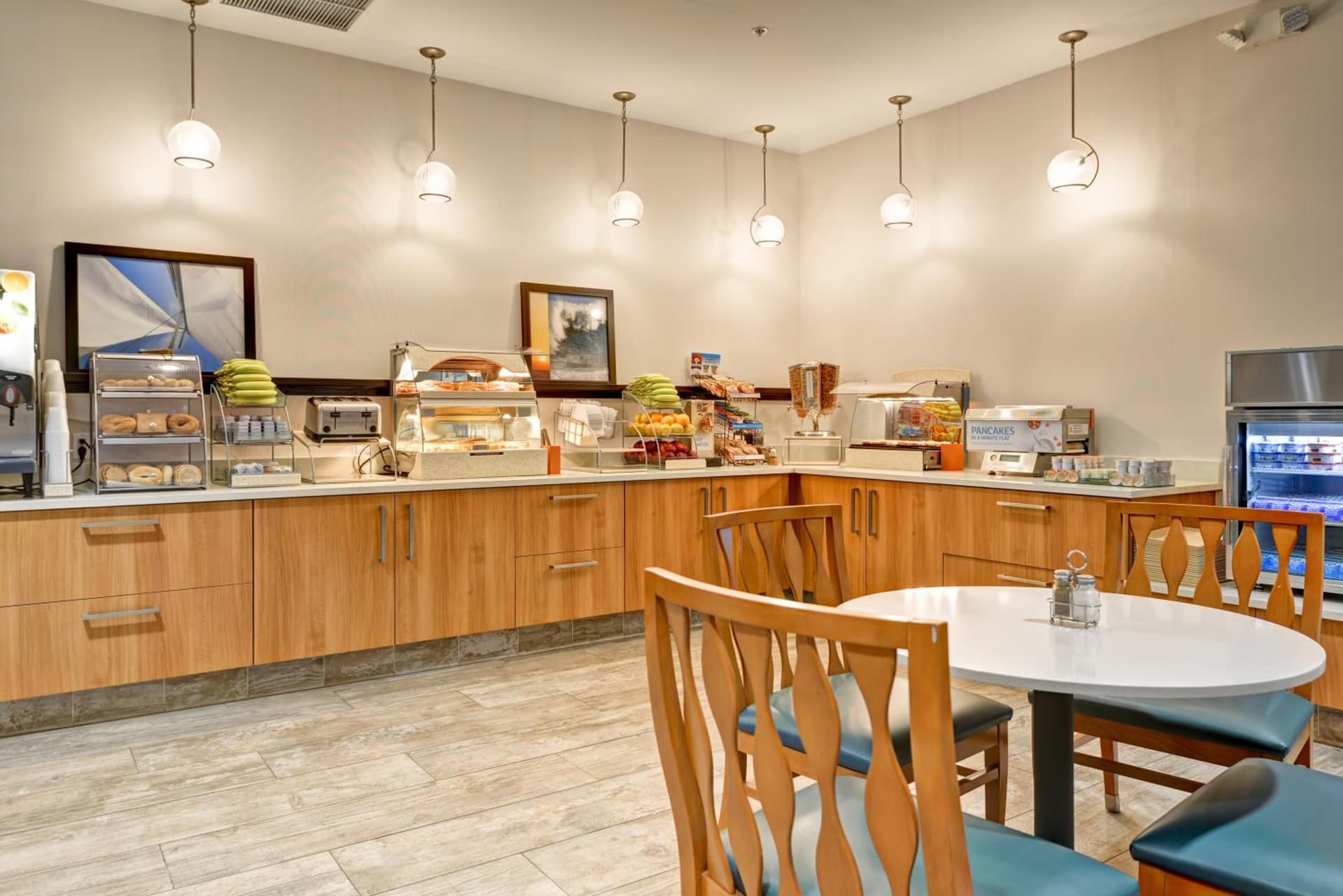 Holiday Inn Express Newport Beach by IHG gallery photo in Newport Beach, CA — image 16