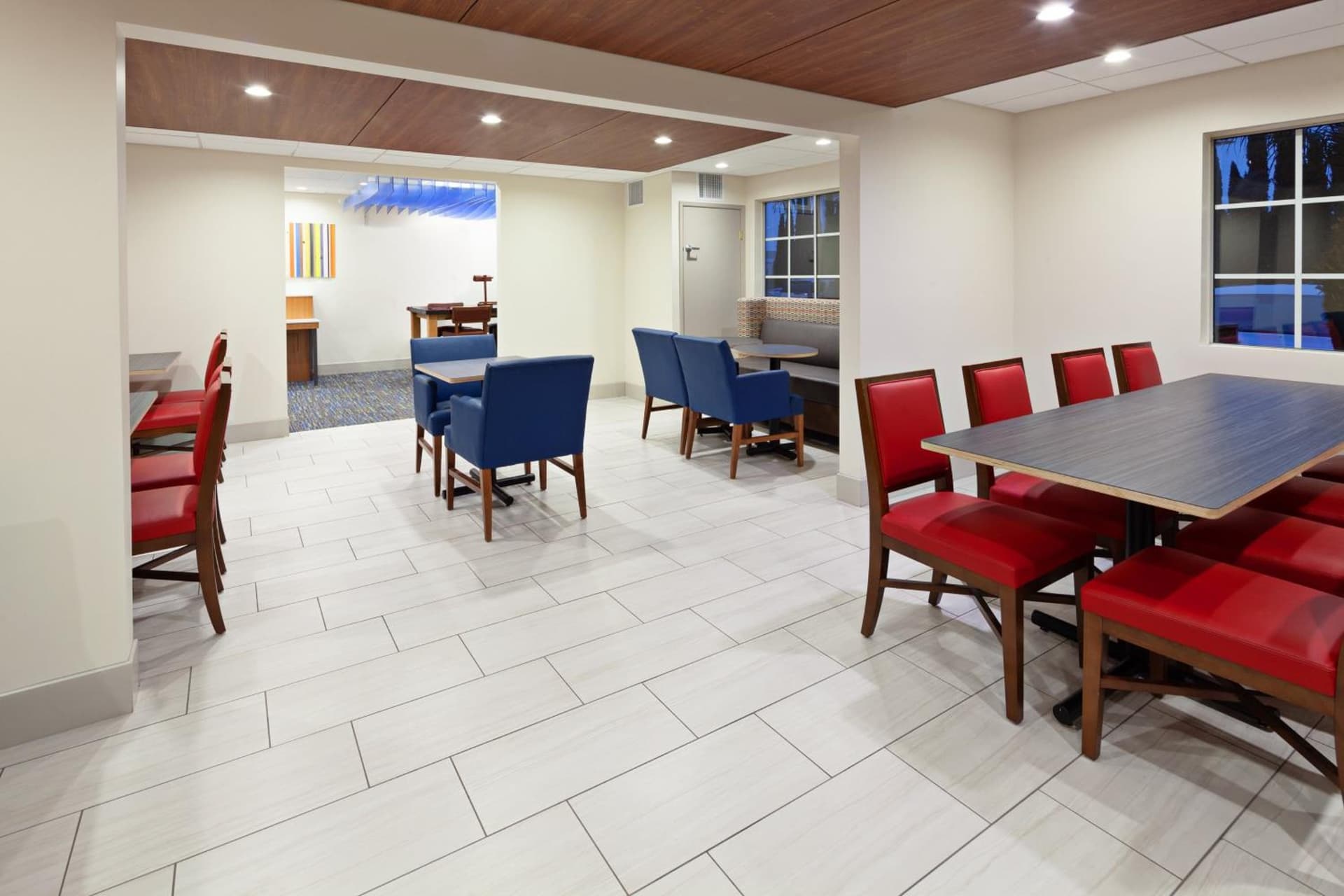 Holiday Inn Express Hotel & Suites San Diego-Escondido by IHG gallery photo in Escondido, CA — image 28