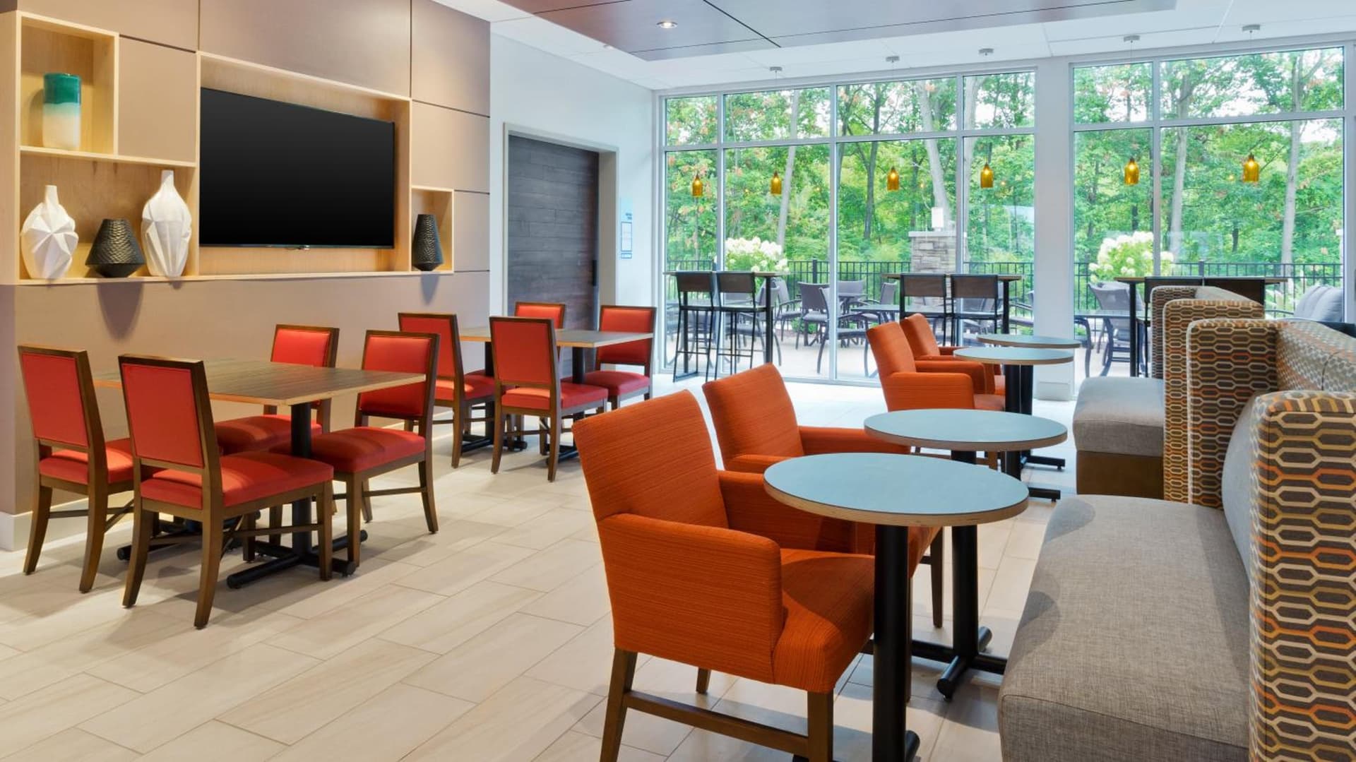 Holiday Inn Express & Suites Medina by IHG gallery photo in Medina, OH — image 24