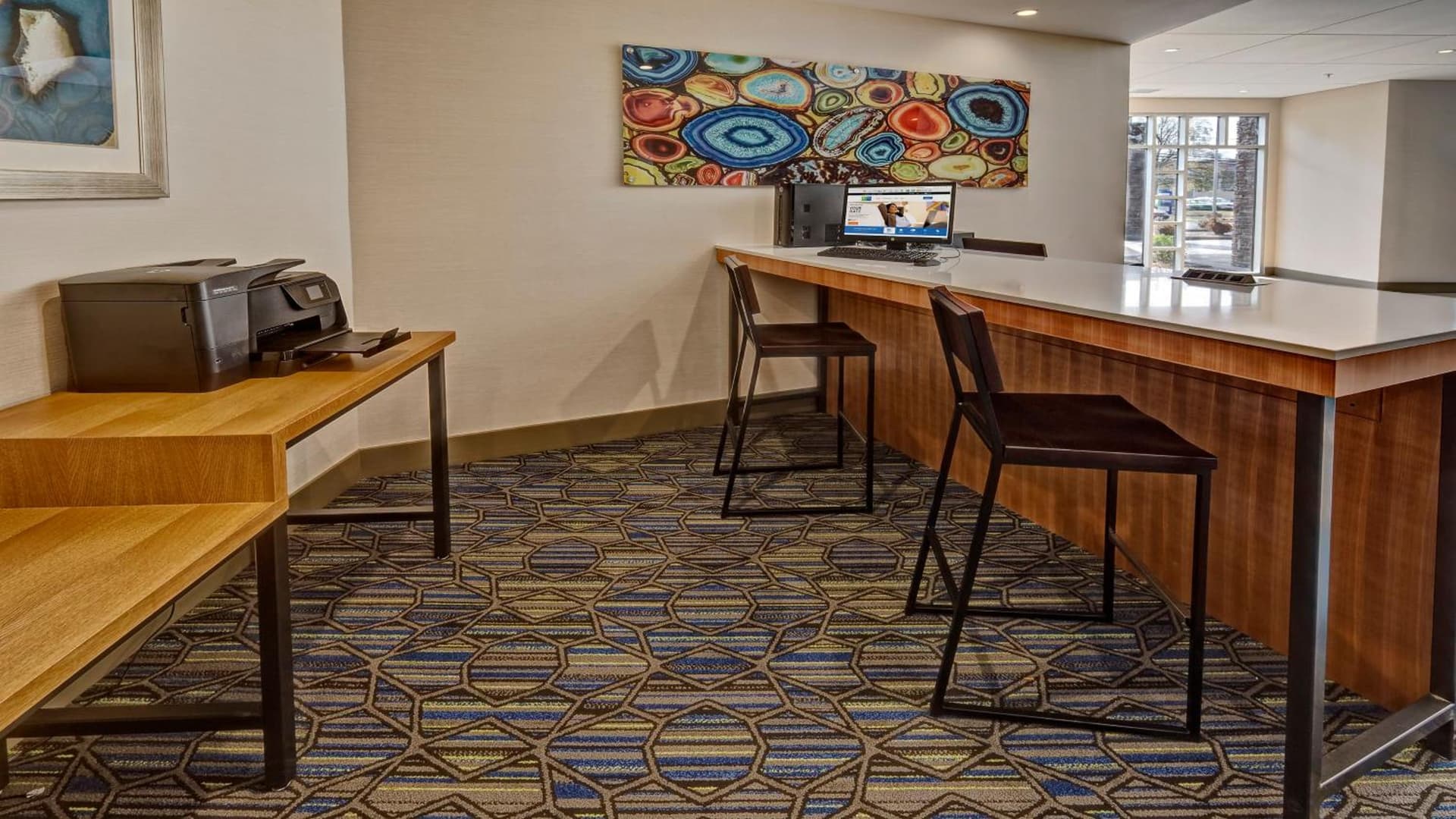 Holiday Inn Express Louisville Airport Expo Center by IHG interior in Louisville, KY — gallery photo 2