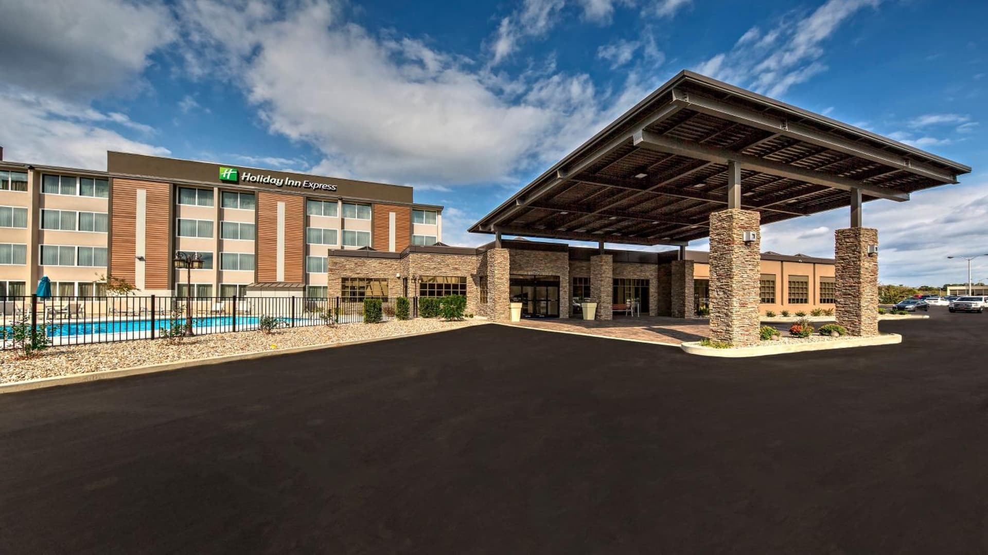 Holiday Inn Express Louisville Airport Expo Center by IHG featured exterior or lobby in Louisville, KY — similar hotel