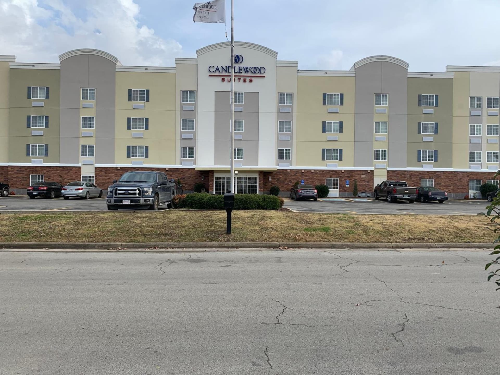 Candlewood Suites Jonesboro by IHG interior in Jonesboro, AR — gallery photo 2