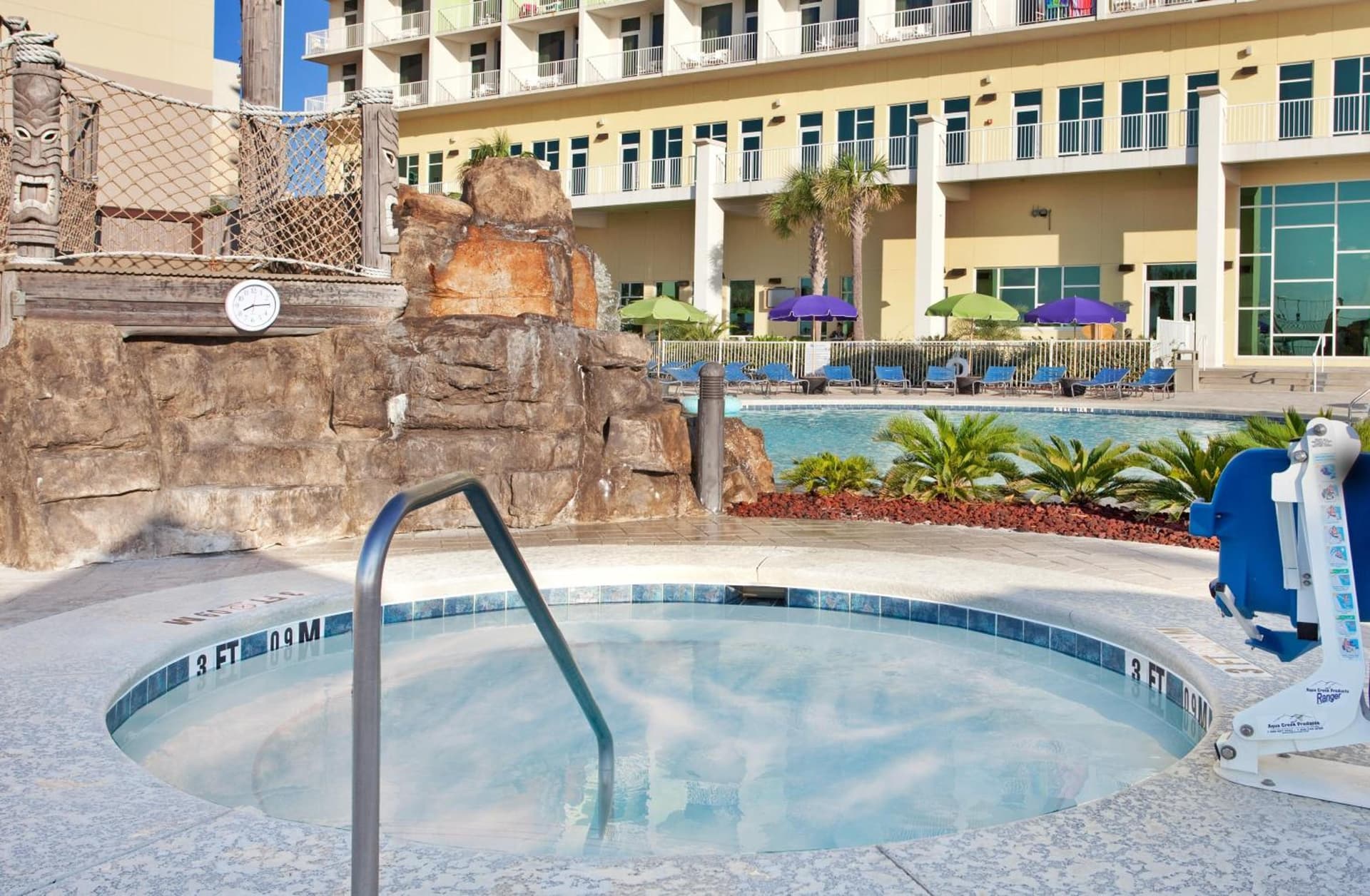 Holiday Inn Resort Pensacola Beach Gulf Front by IHG interior in Pensacola Beach, FL — gallery photo 2