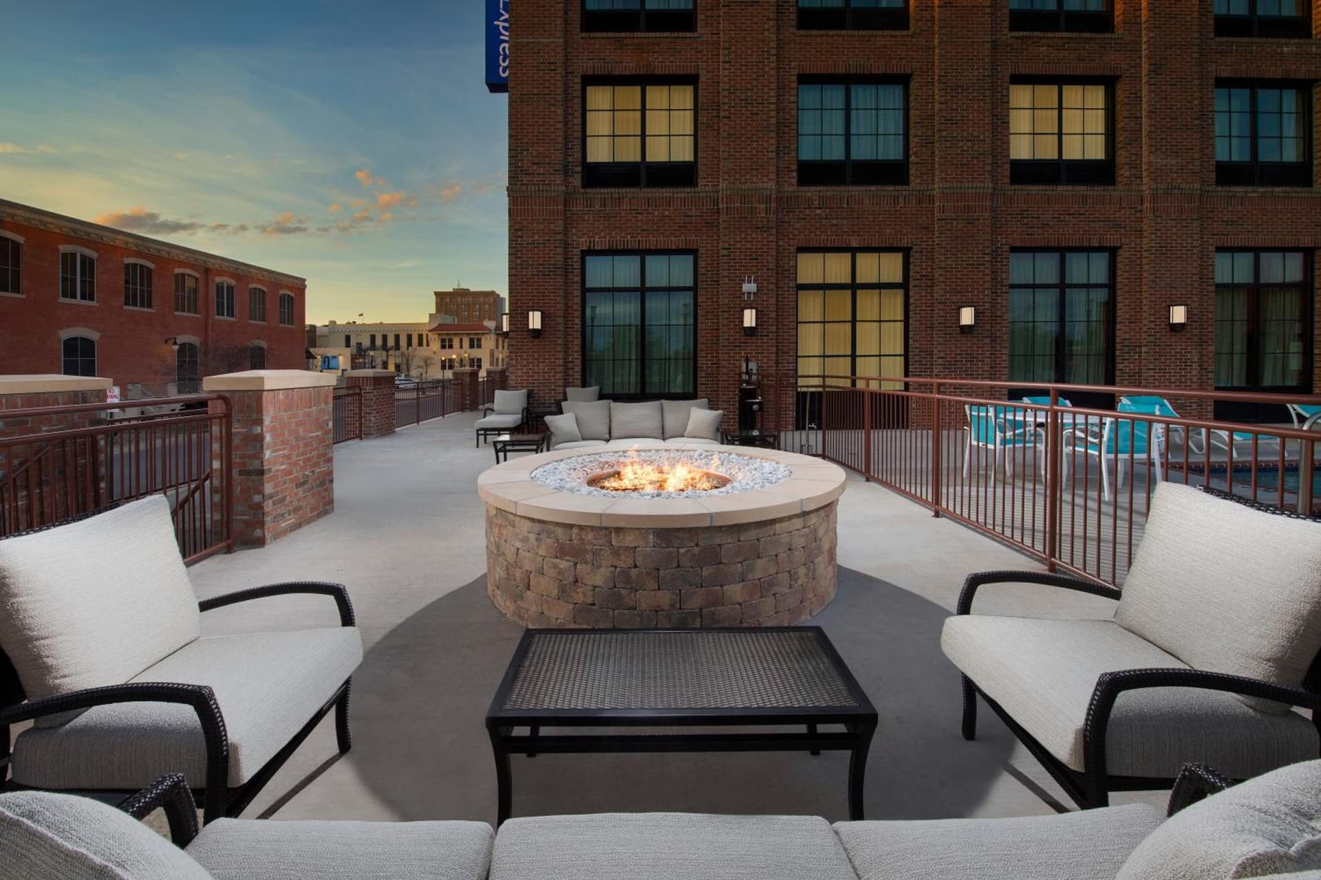 Holiday Inn Express Pensacola Downtown by IHG gallery photo in Pensacola, FL — image 18
