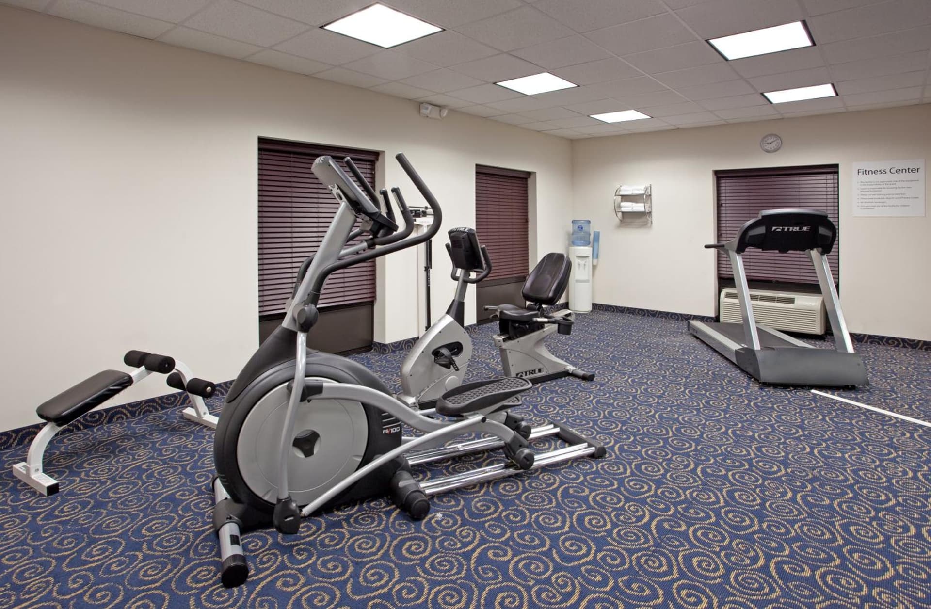 Holiday Inn Express Hotel & Suites Hope Mills-Fayetteville Airport by IHG property views in Hope Mills, NC — gallery photo 3