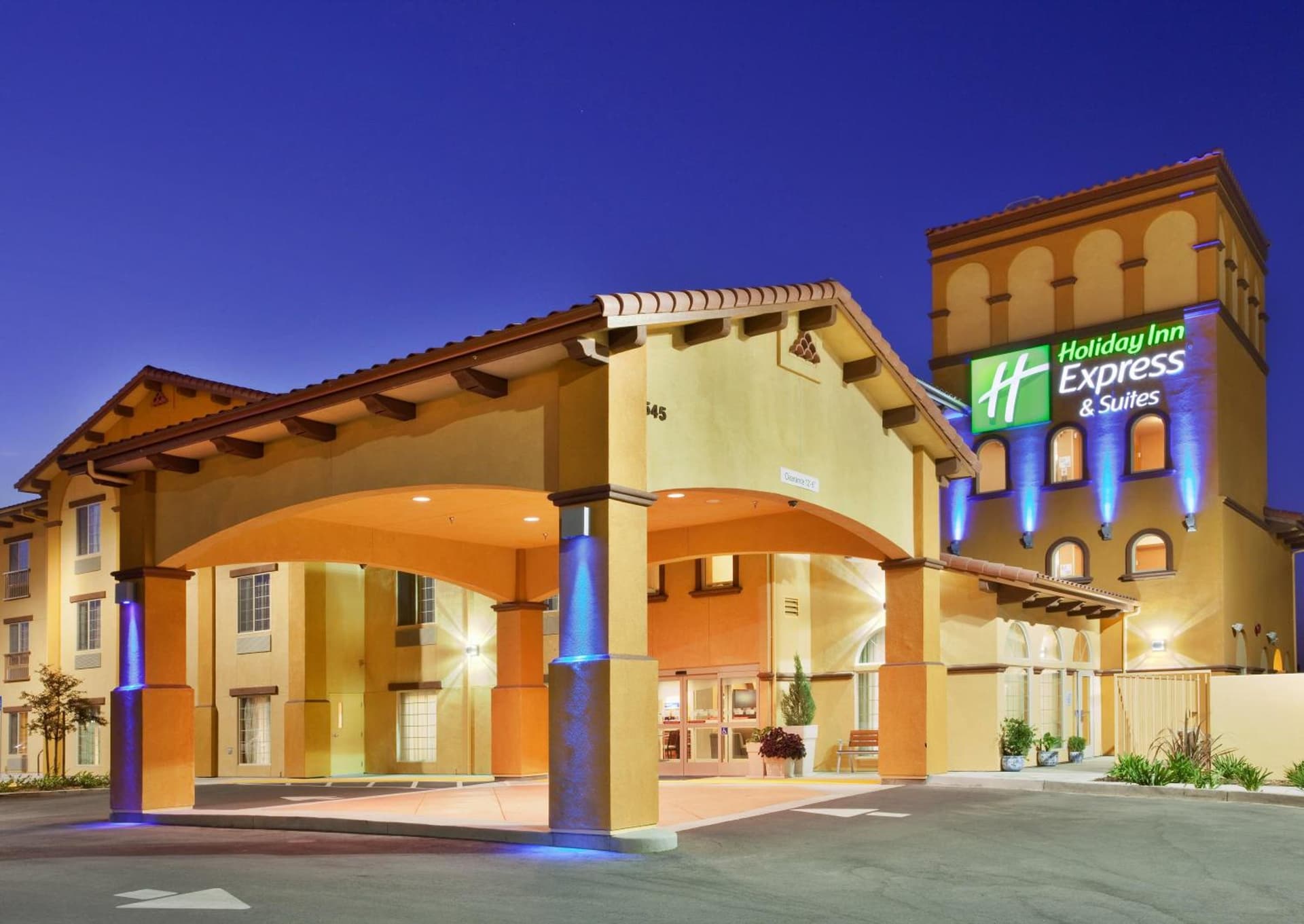 Holiday Inn Express Hotel & Suites Willows by IHG featured exterior or lobby in Willows, CA — similar hotel