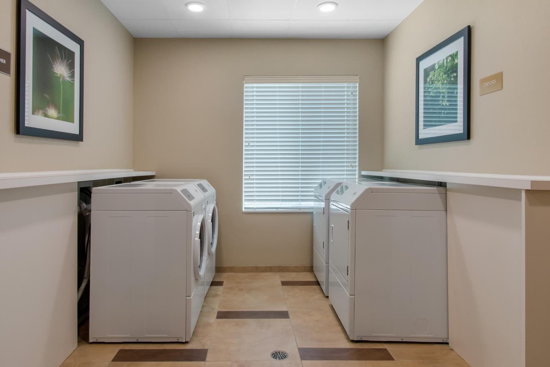 Candlewood Suites - San Antonio Lackland AFB Area by IHG interior in San Antonio, TX — gallery photo 2